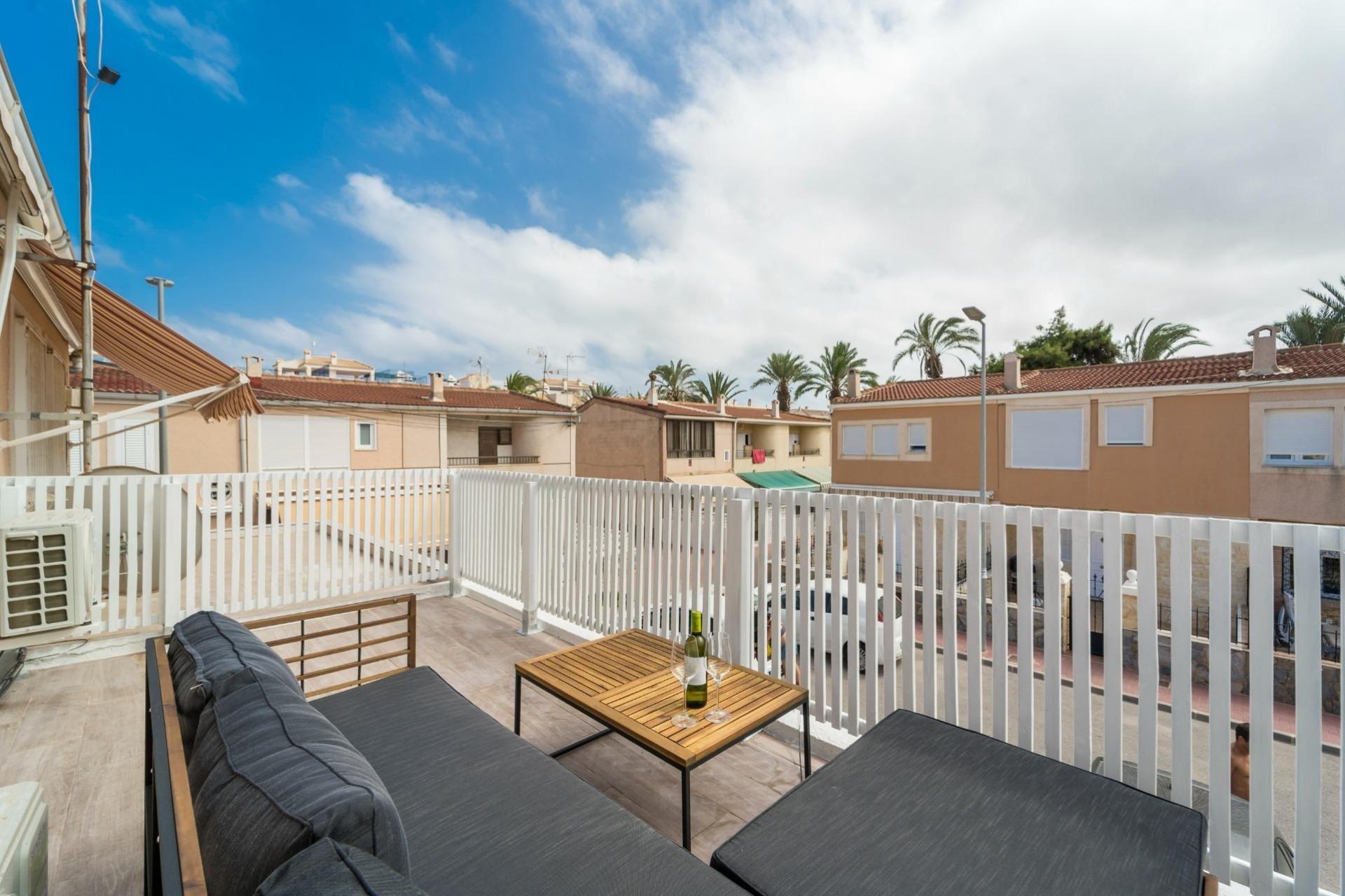Resale - Apartment / Flat -
Torrevieja - Playa de los Naufragos