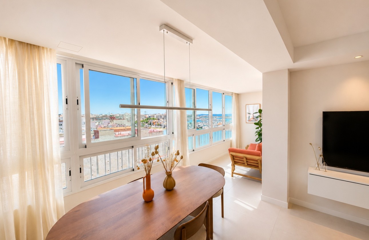 Resale - Apartment / Flat -
Torrevieja - Playa del Acequión