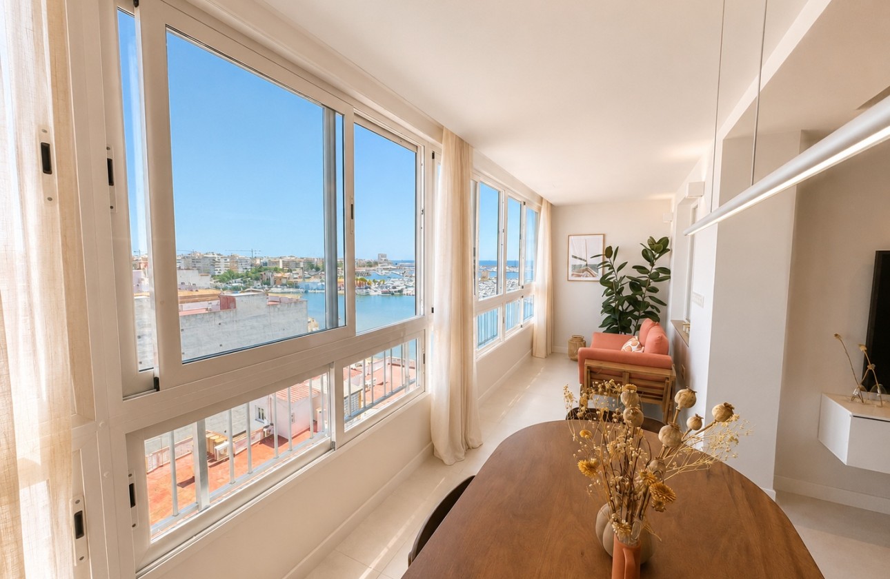 Resale - Apartment / Flat -
Torrevieja - Playa del Acequión