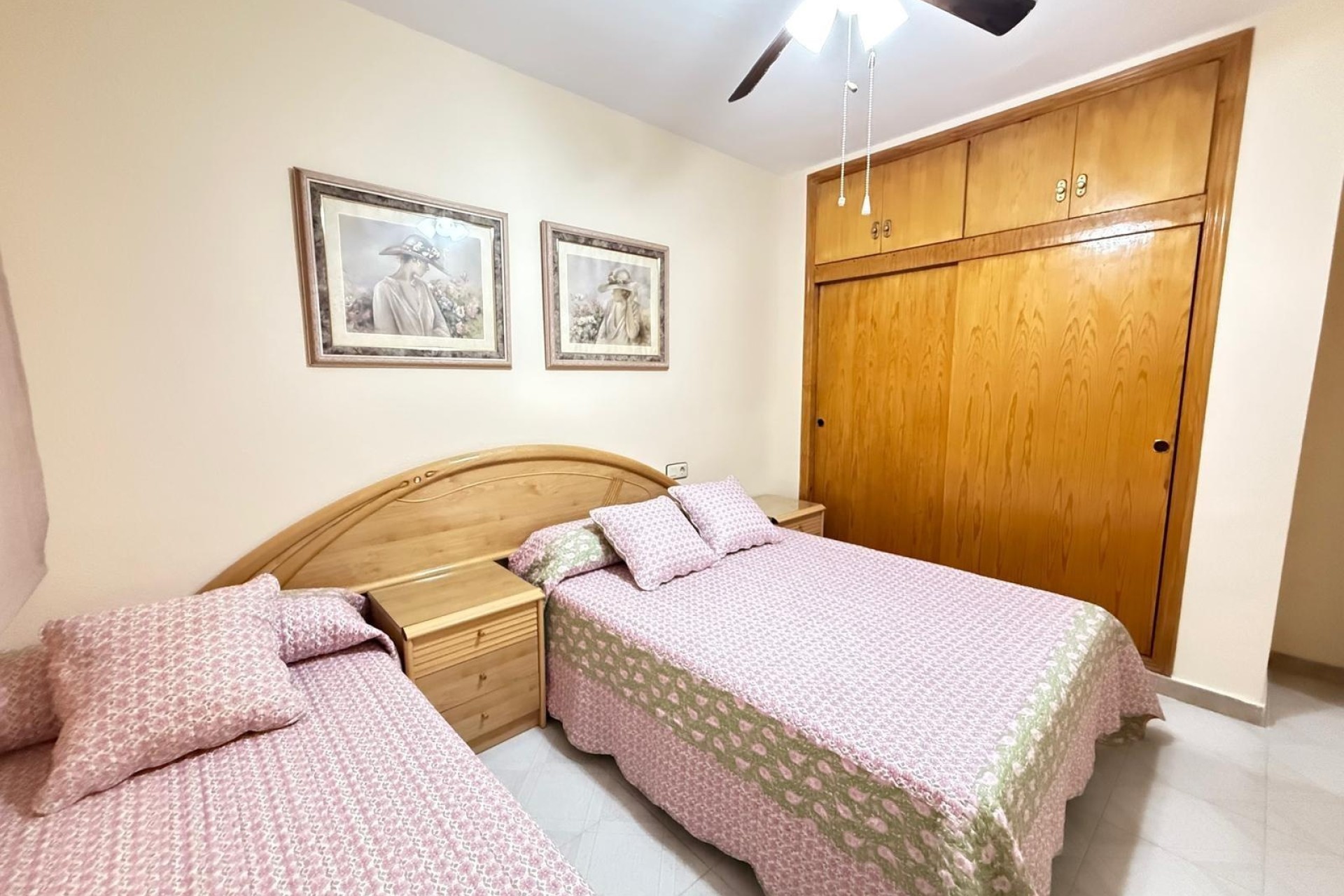 Resale - Apartment / Flat -
Torrevieja - Playa del Cura