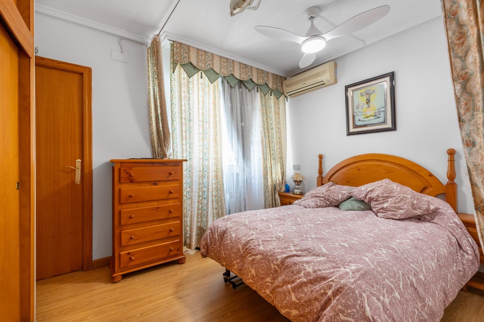 Resale - Apartment / Flat -
Torrevieja - Playa del Cura