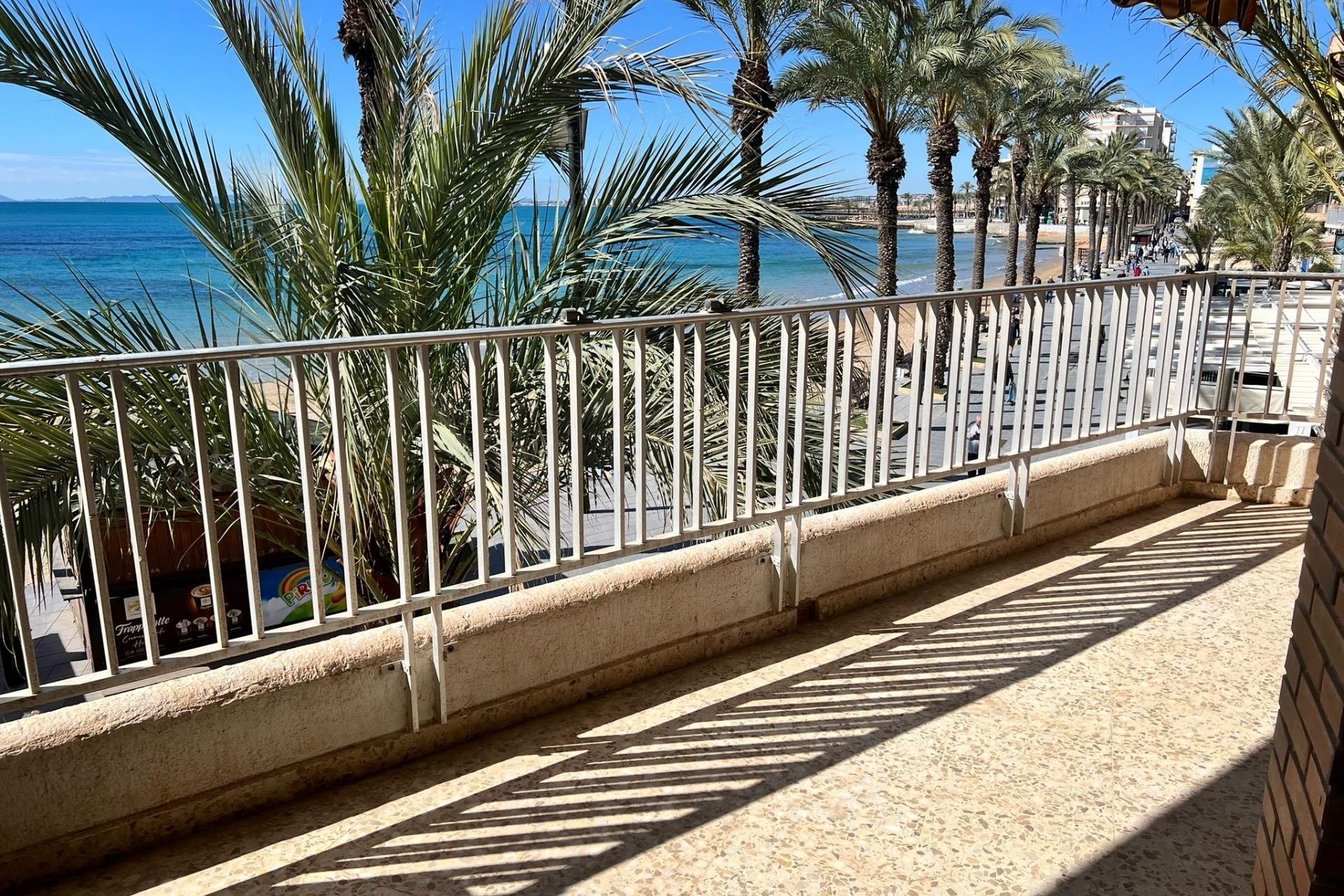 Resale - Apartment / Flat -
Torrevieja - Playa del Cura