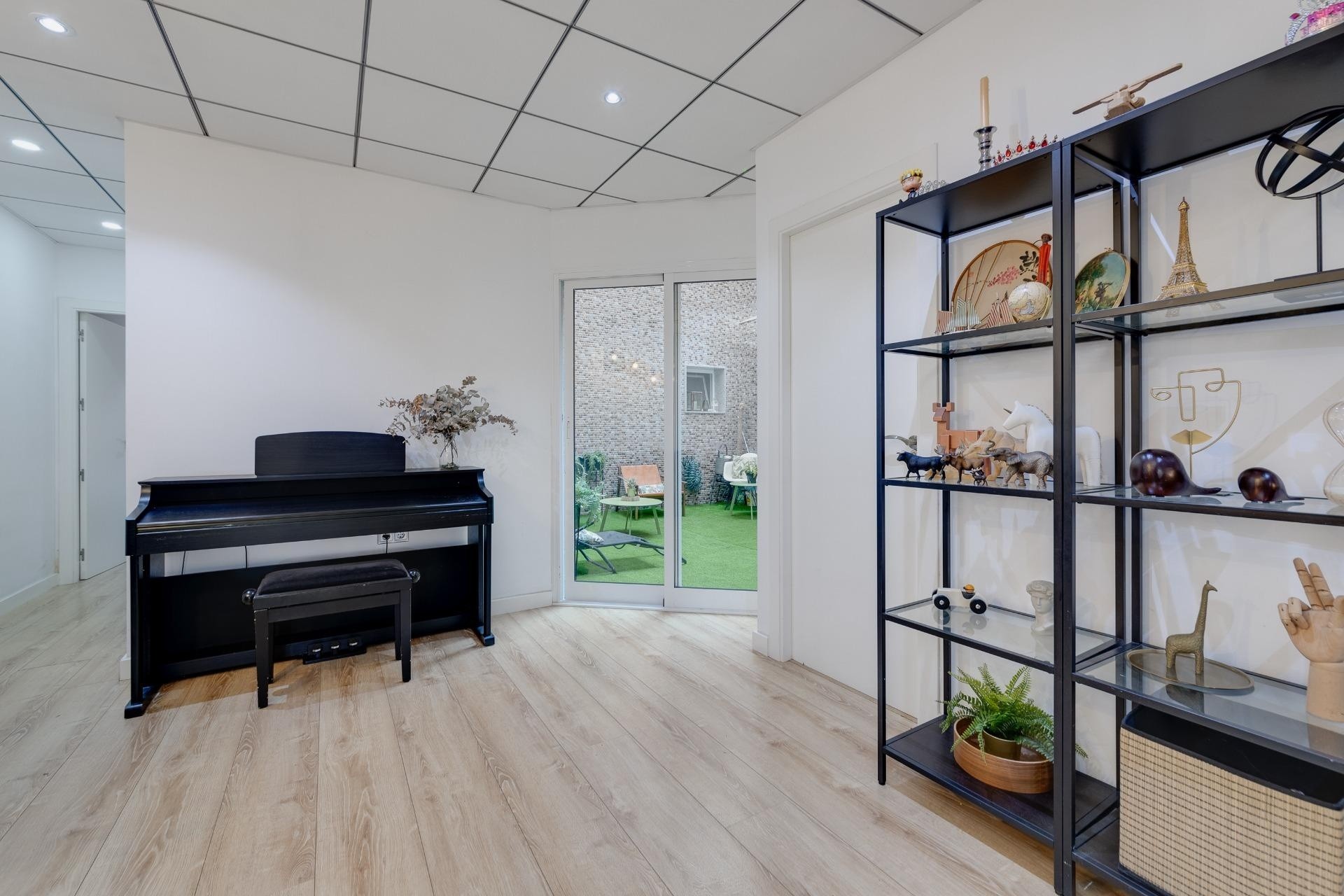 Resale - Apartment / Flat -
Torrevieja - Playa del Cura