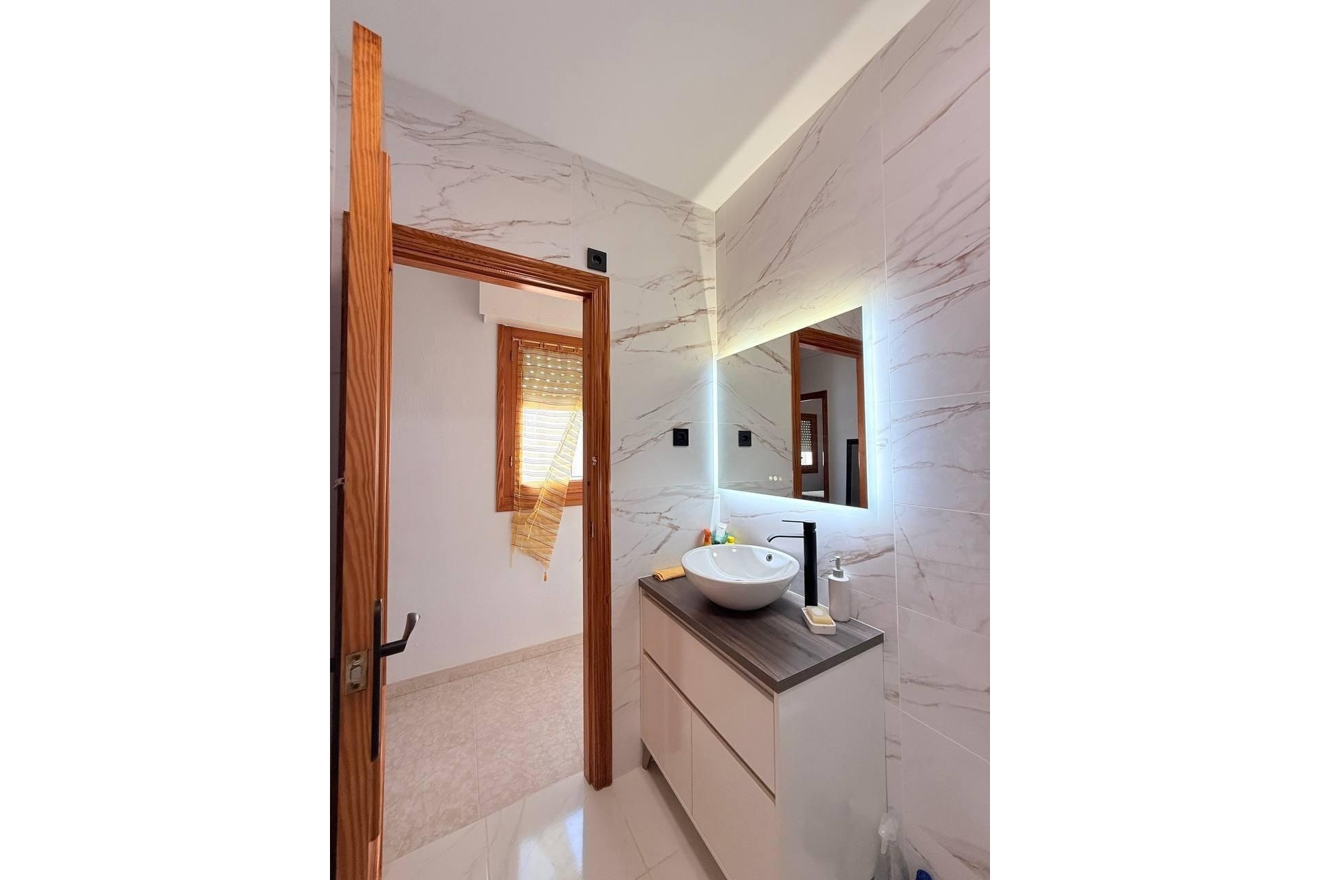Resale - Apartment / Flat -
Torrevieja - Playa del Cura