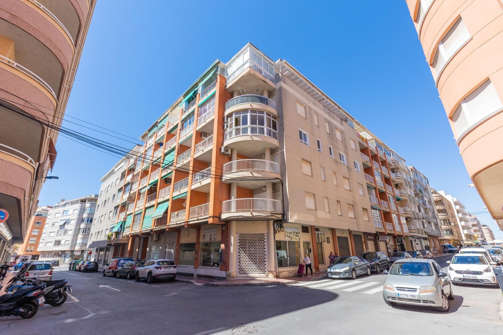 Resale - Apartment / Flat -
Torrevieja - Playa del Cura