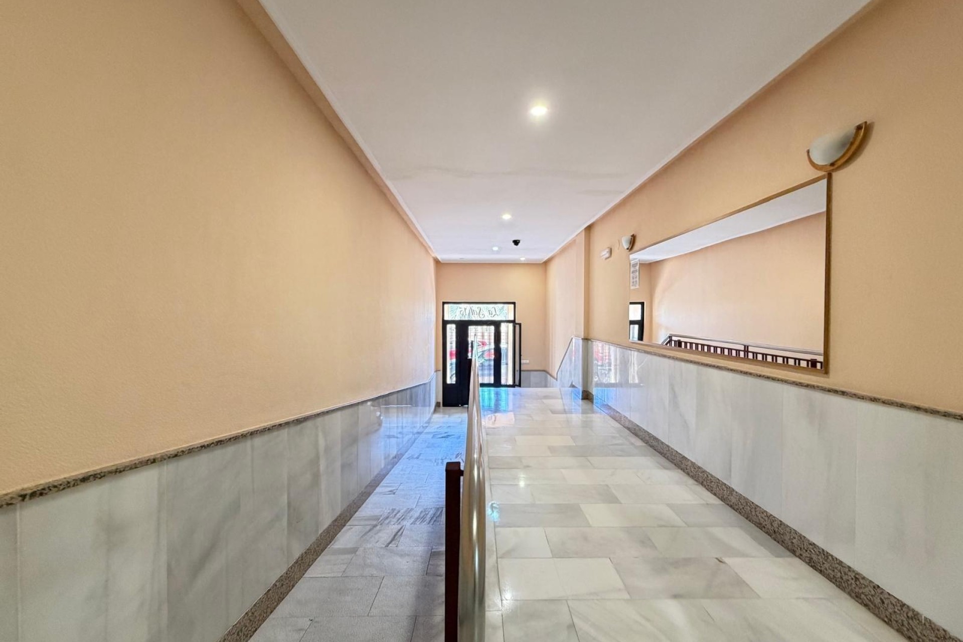Resale - Apartment / Flat -
Torrevieja - Playa del Cura