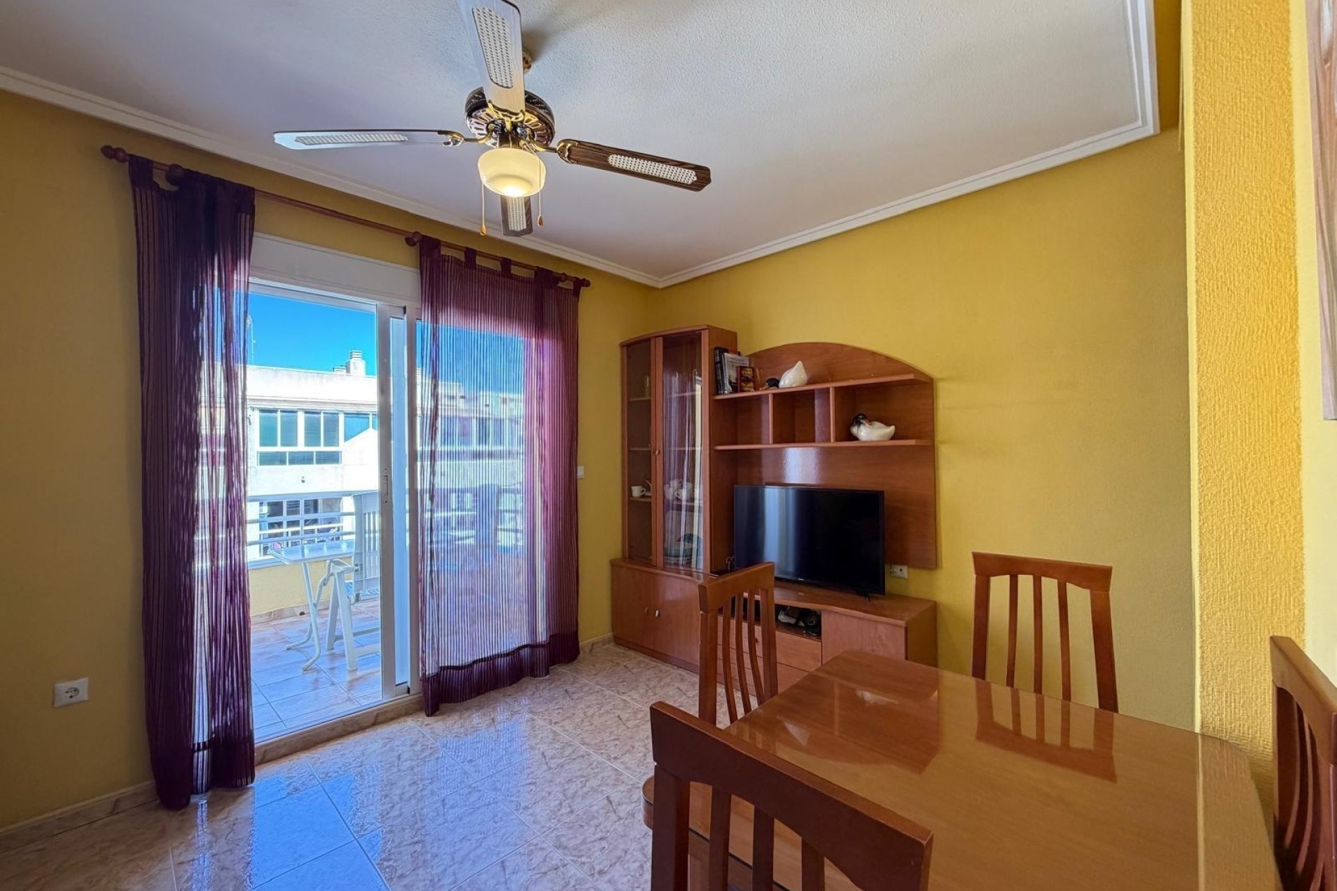 Resale - Apartment / Flat -
Torrevieja - Playa del Cura