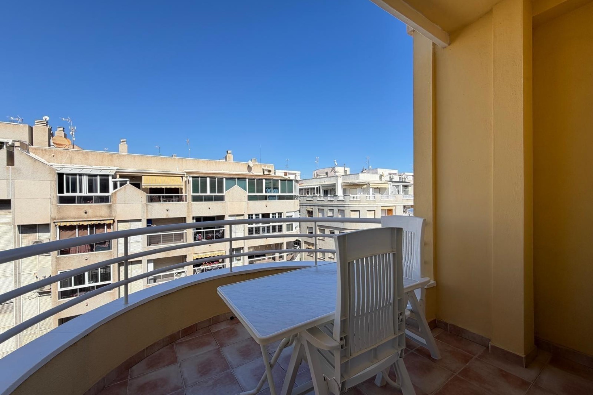 Resale - Apartment / Flat -
Torrevieja - Playa del Cura