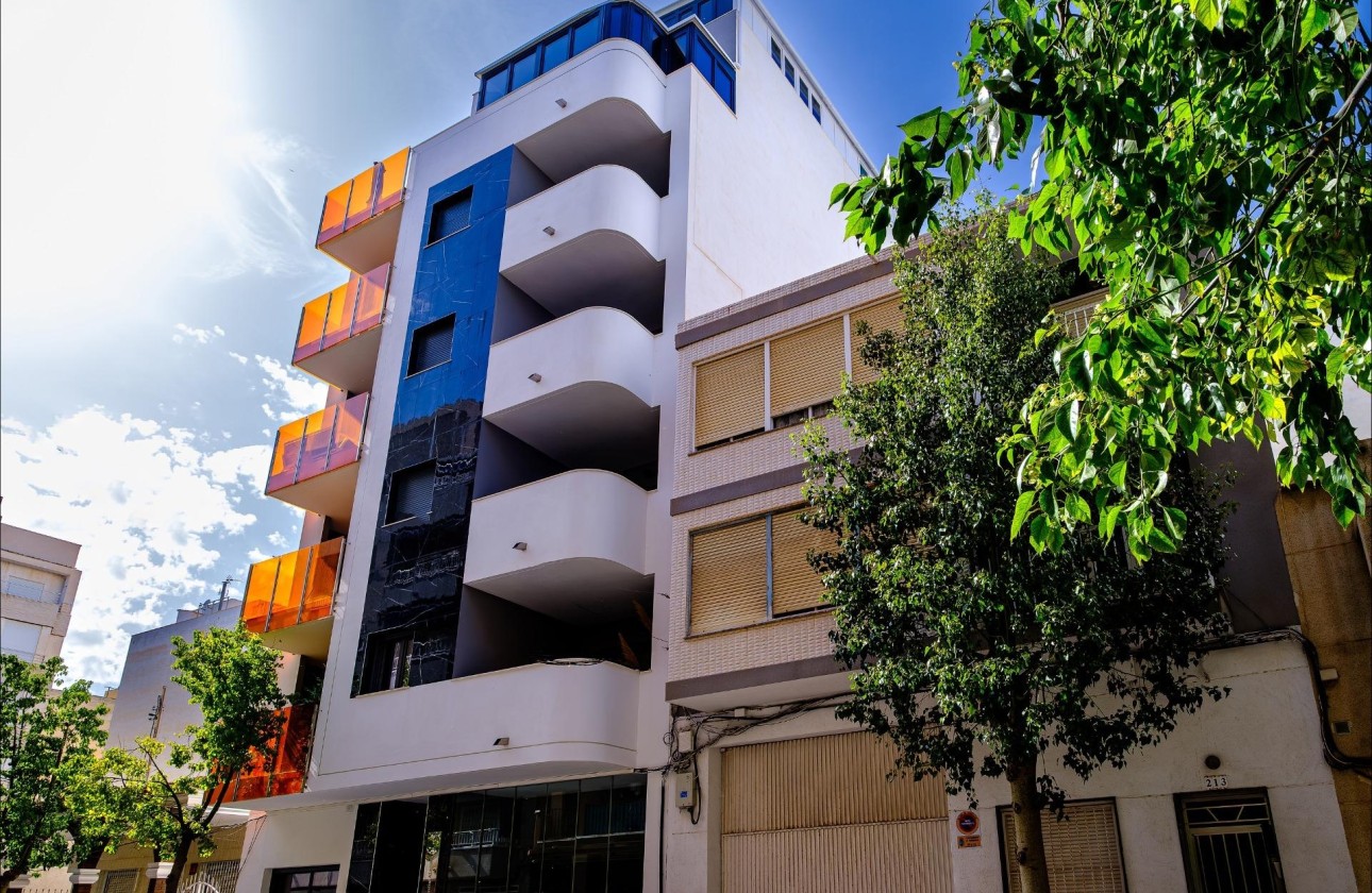 Resale - Apartment / Flat -
Torrevieja - Playa del Cura