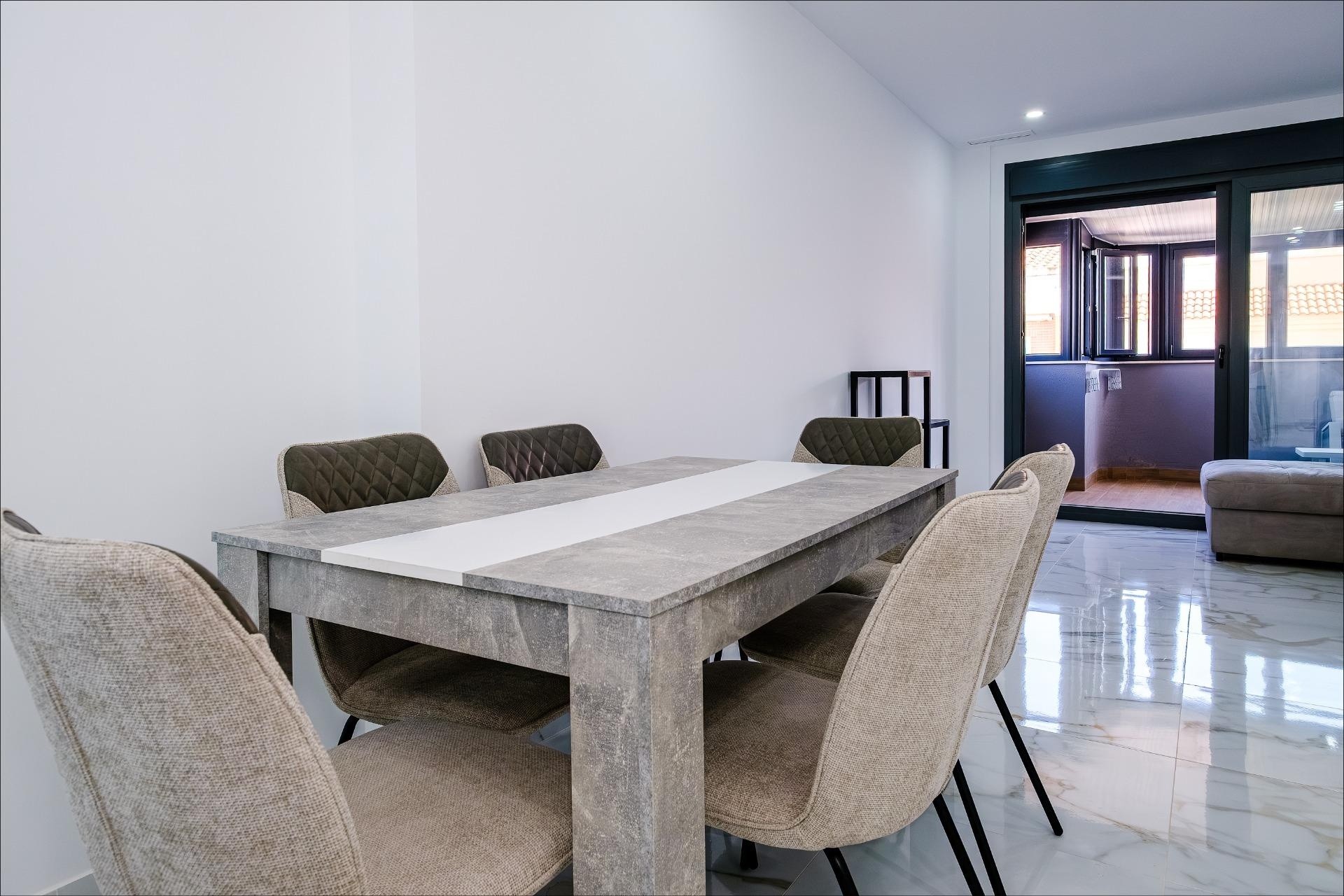 Resale - Apartment / Flat -
Torrevieja - Playa del Cura