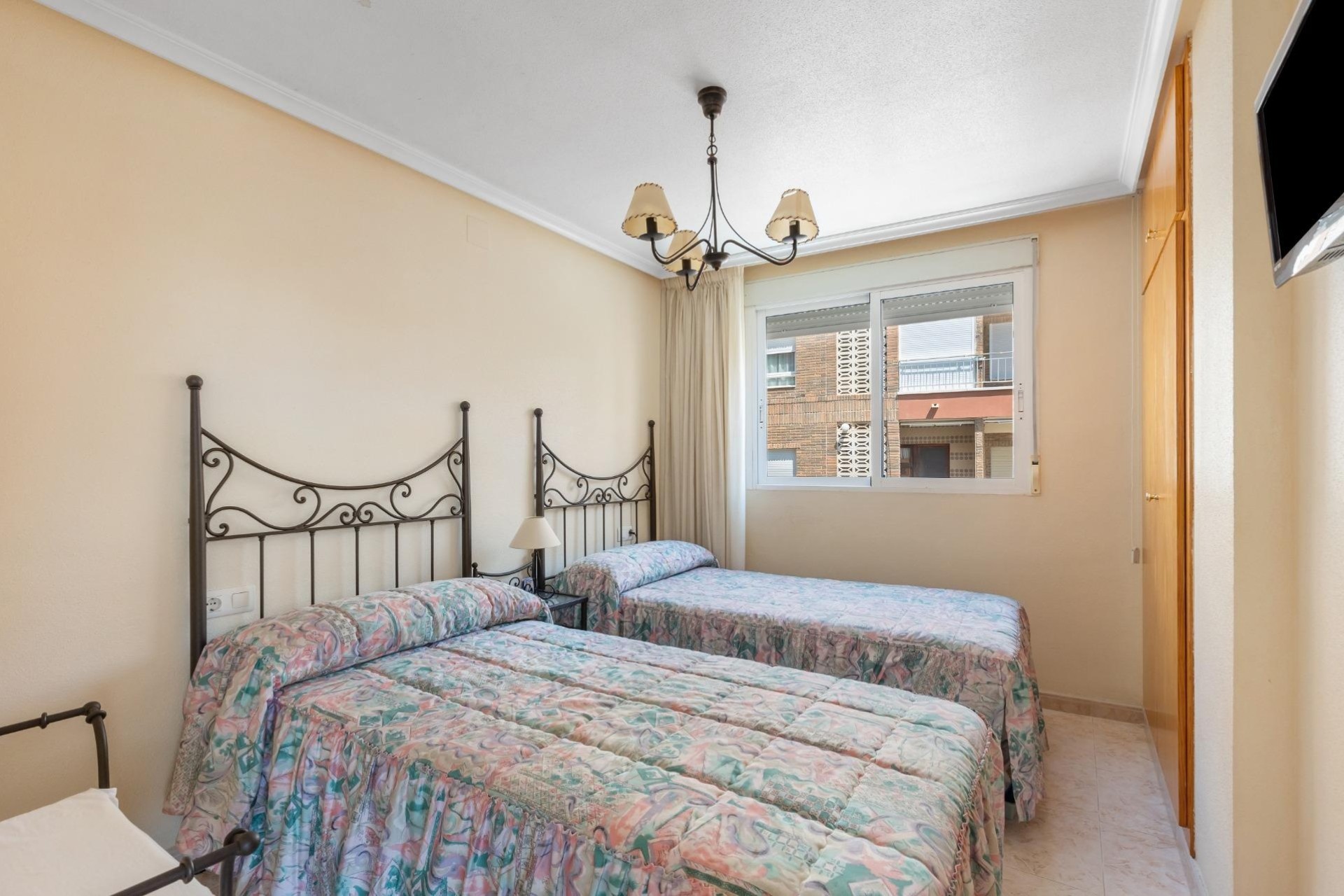 Resale - Apartment / Flat -
Torrevieja - Playa del Cura