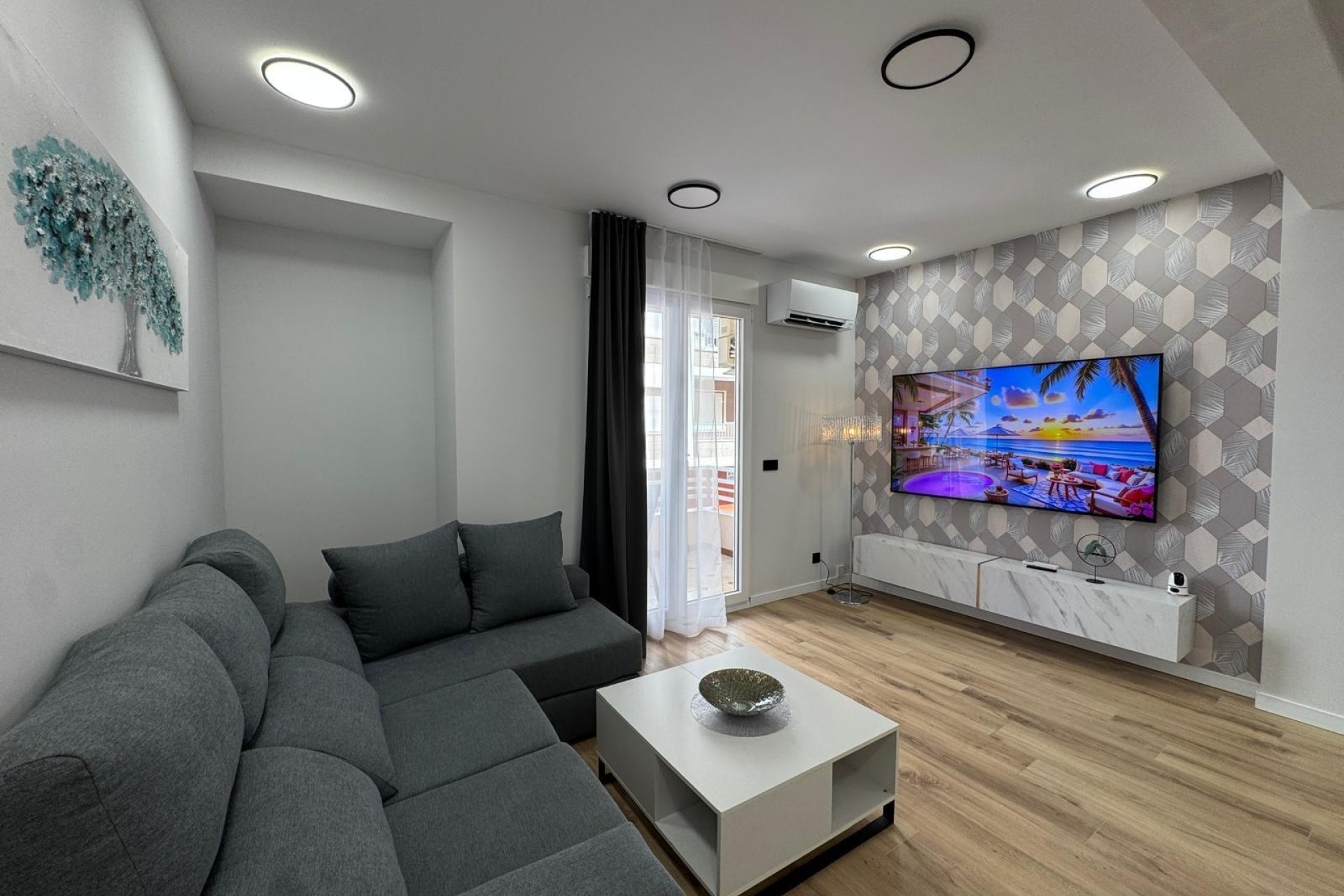 Resale - Apartment / Flat -
Torrevieja - Playa del Cura