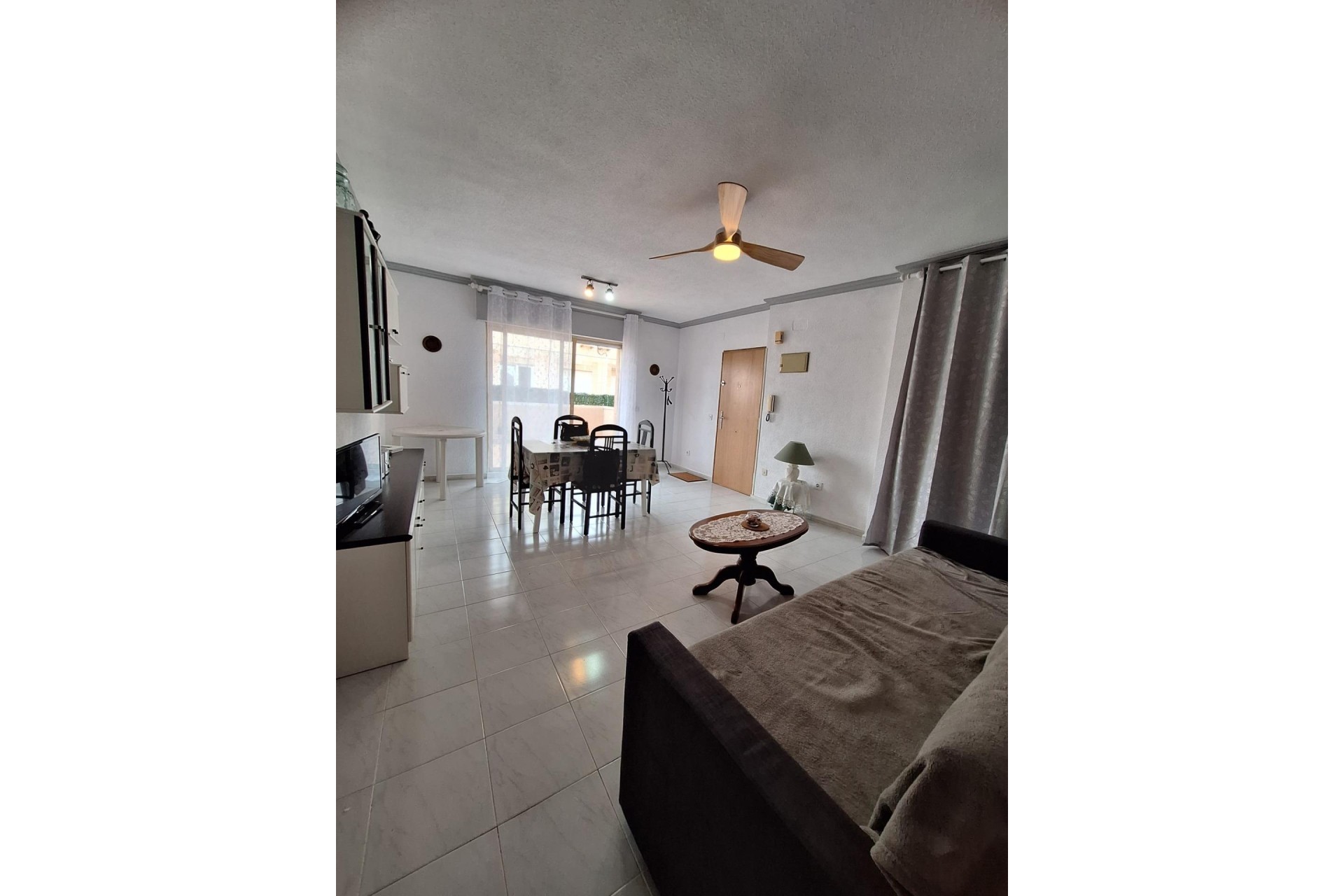 Resale - Apartment / Flat -
Torrevieja - Playa del Cura