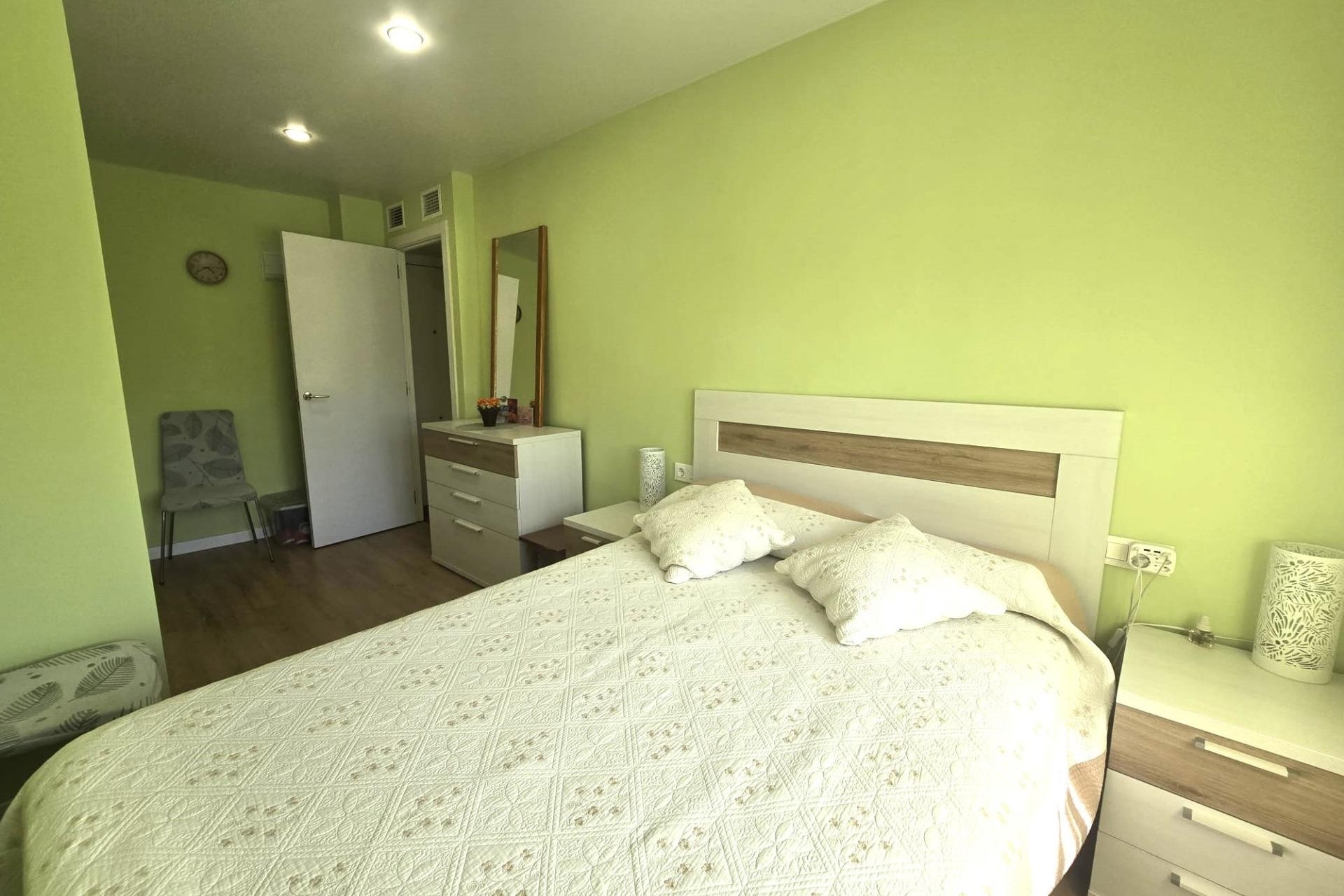 Resale - Apartment / Flat -
Torrevieja - Playa del Cura