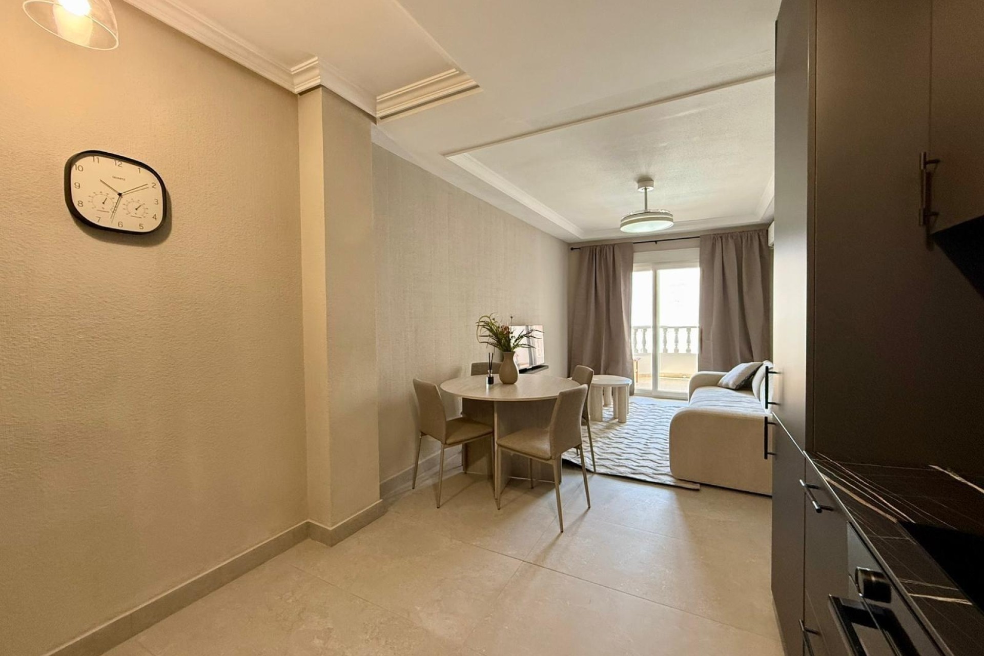 Resale - Apartment / Flat -
Torrevieja - Playa del Cura