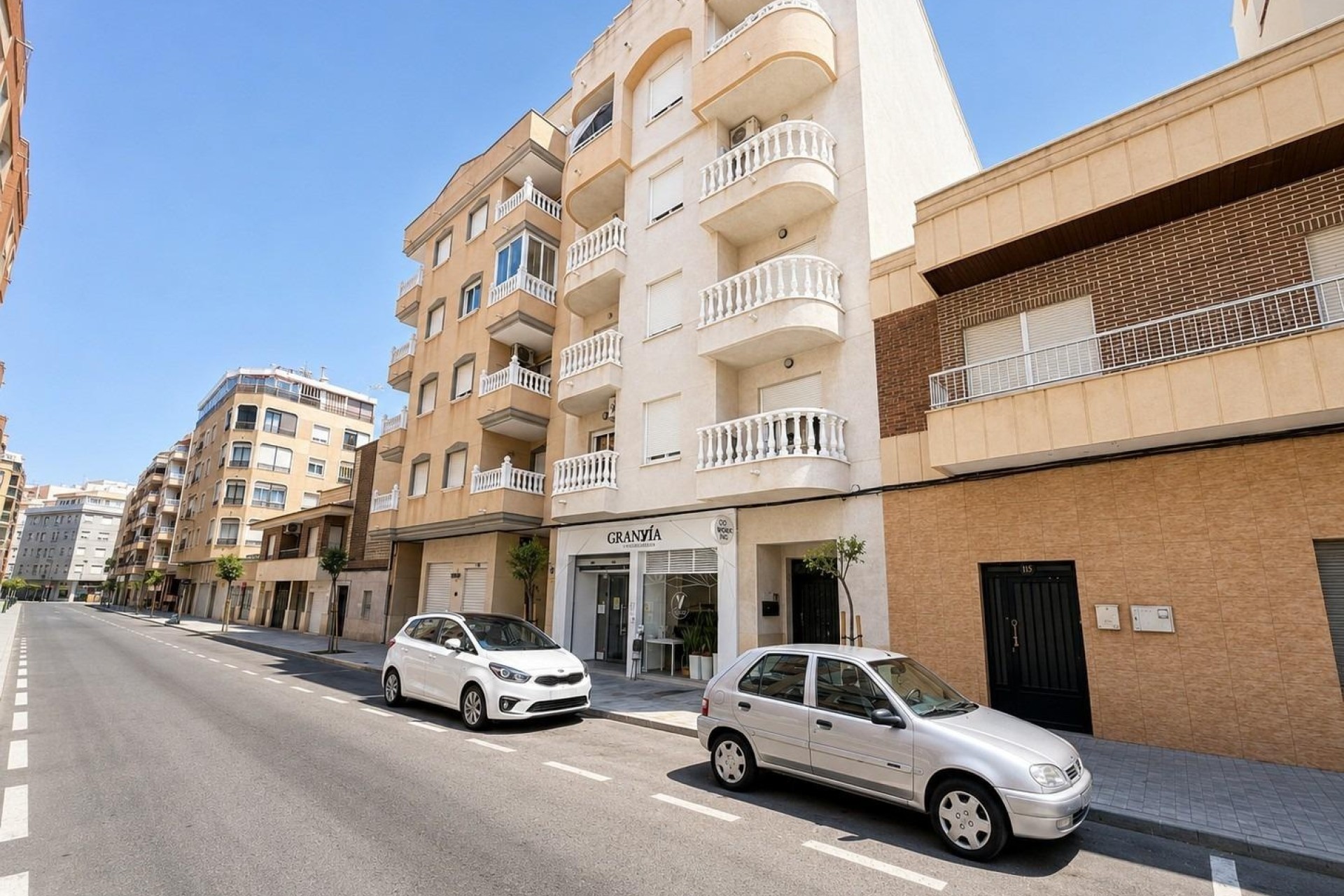 Resale - Apartment / Flat -
Torrevieja - Playa del Cura