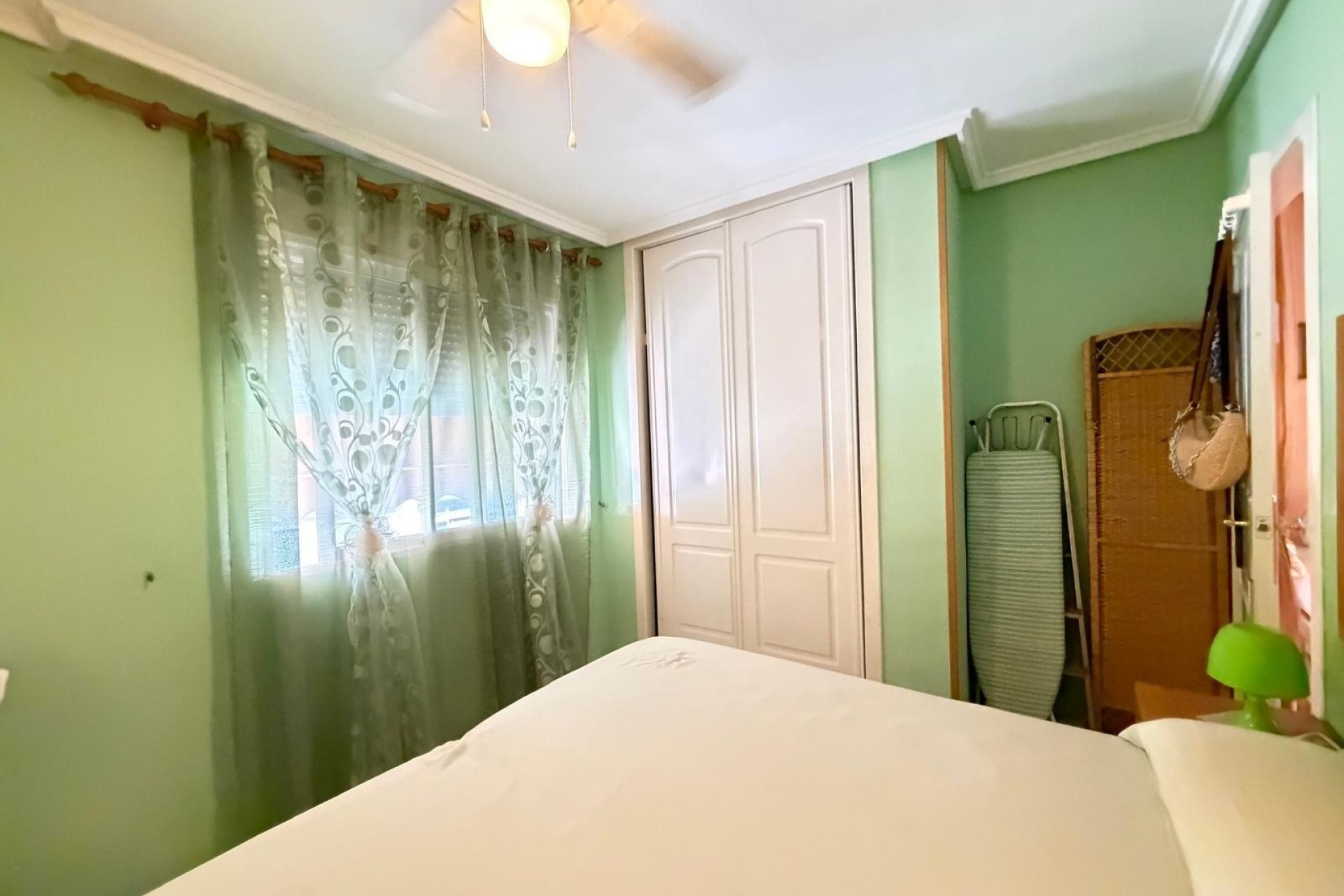 Resale - Apartment / Flat -
Torrevieja - Playa del Cura