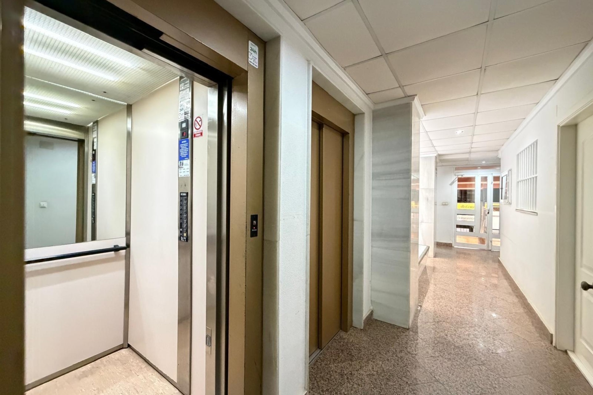 Resale - Apartment / Flat -
Torrevieja - Playa del Cura