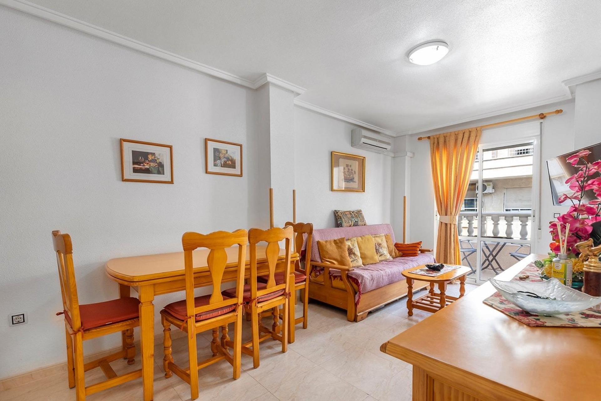 Resale - Apartment / Flat -
Torrevieja - Playa del Cura