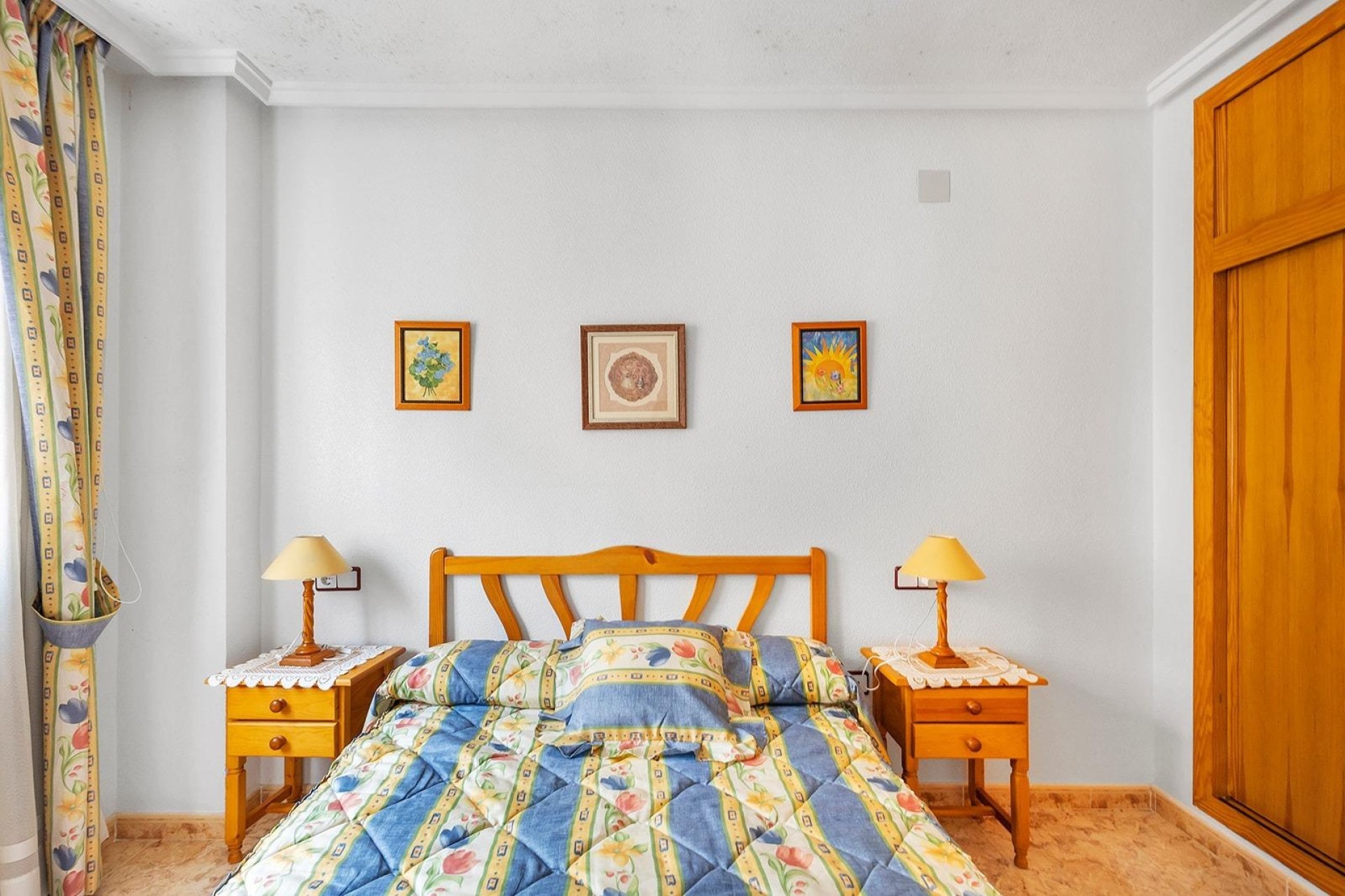 Resale - Apartment / Flat -
Torrevieja - Playa del Cura
