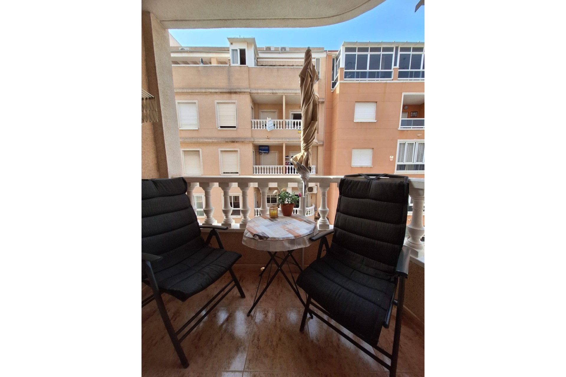 Resale - Apartment / Flat -
Torrevieja - Playa del Cura