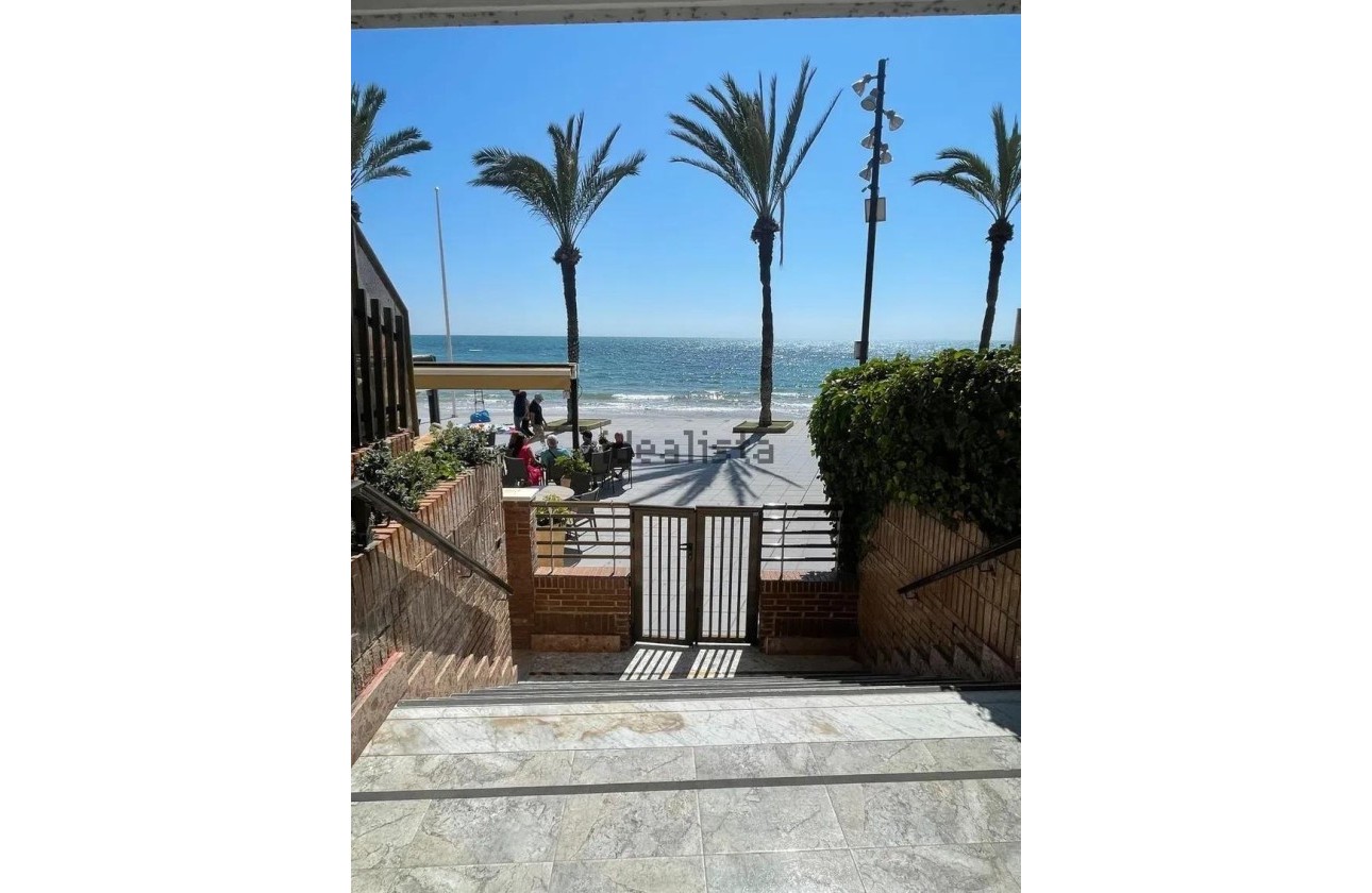 Resale - Apartment / Flat -
Torrevieja - Playa del Cura