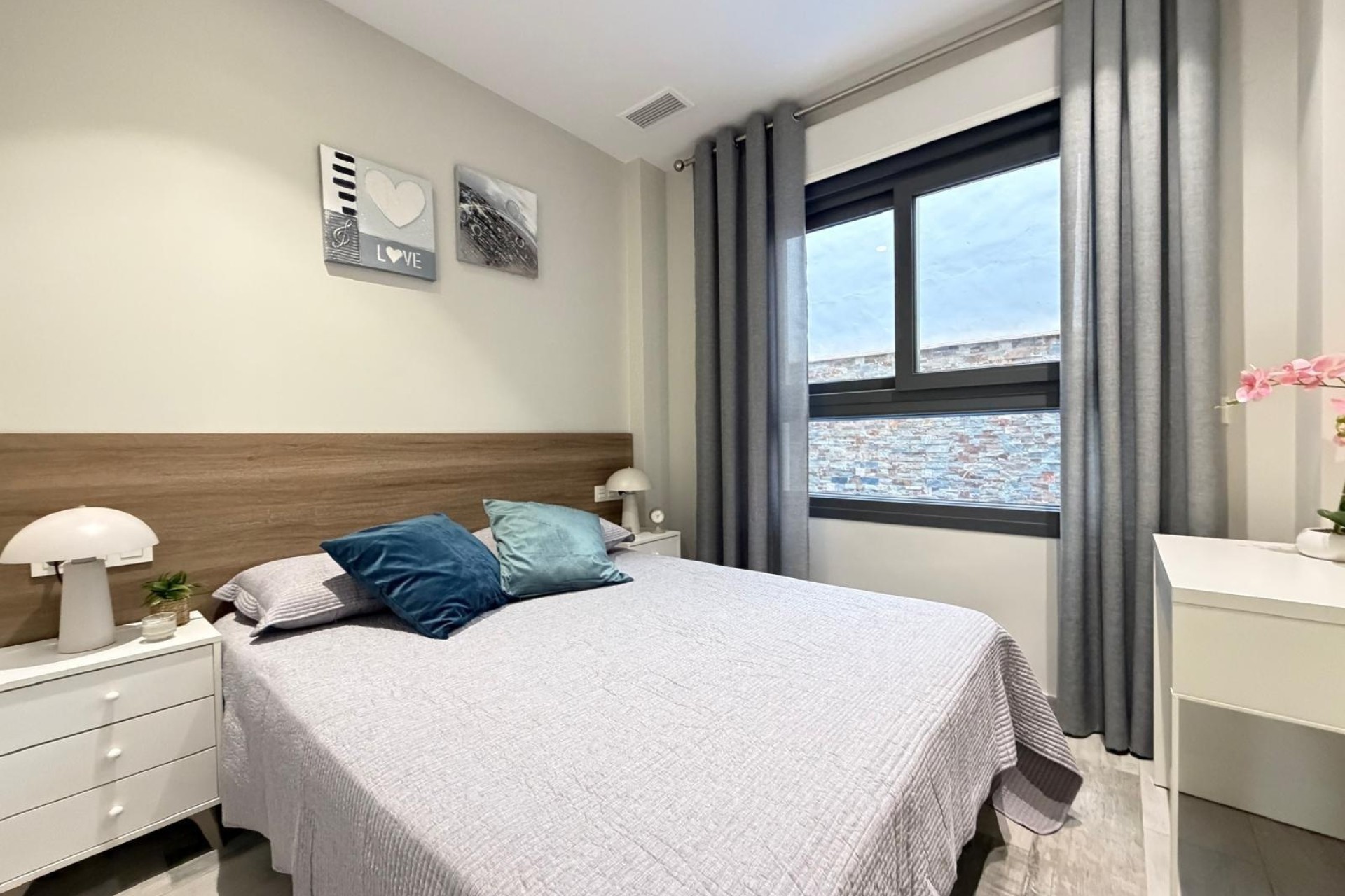 Resale - Apartment / Flat -
Torrevieja - Playa del Cura