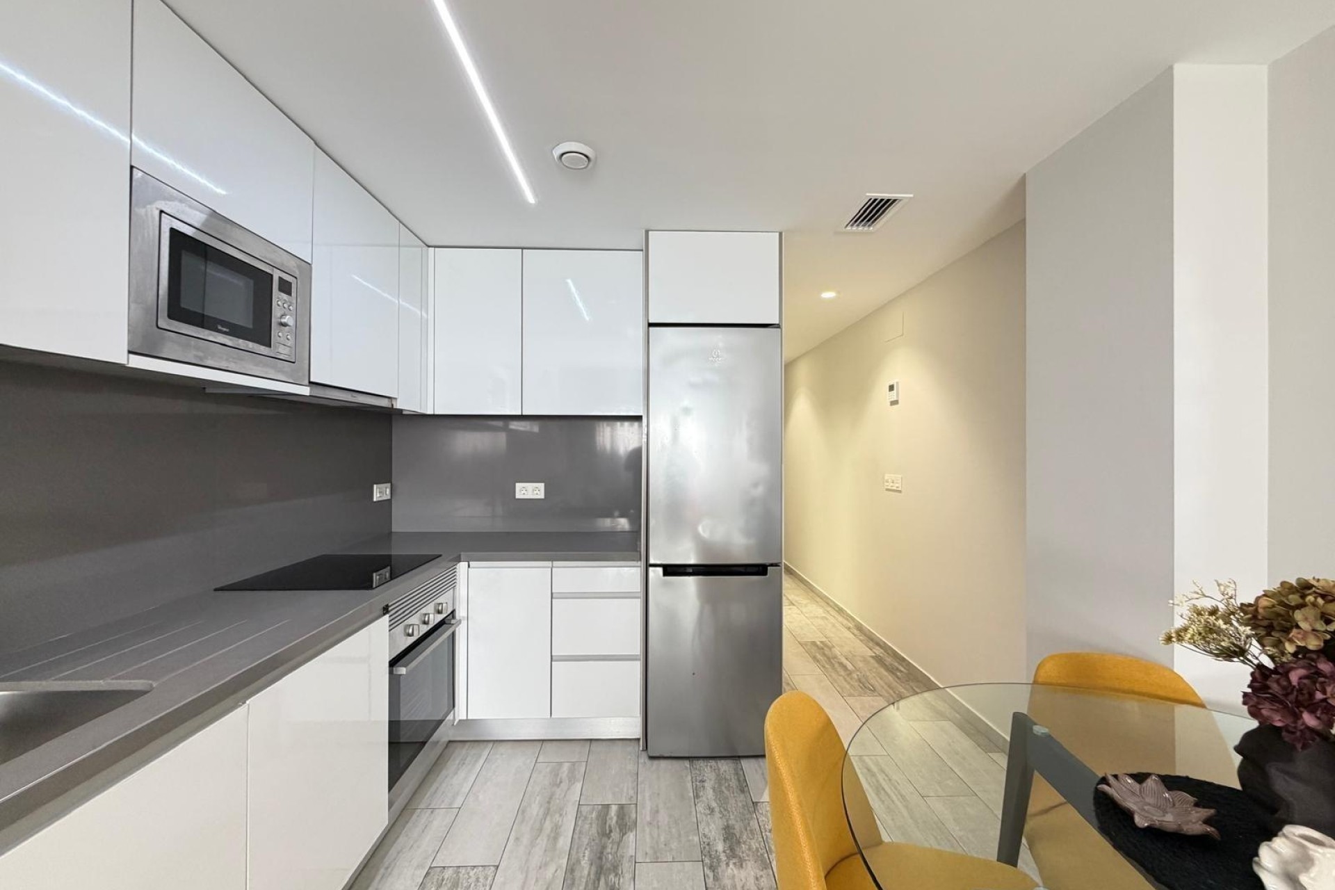 Resale - Apartment / Flat -
Torrevieja - Playa del Cura