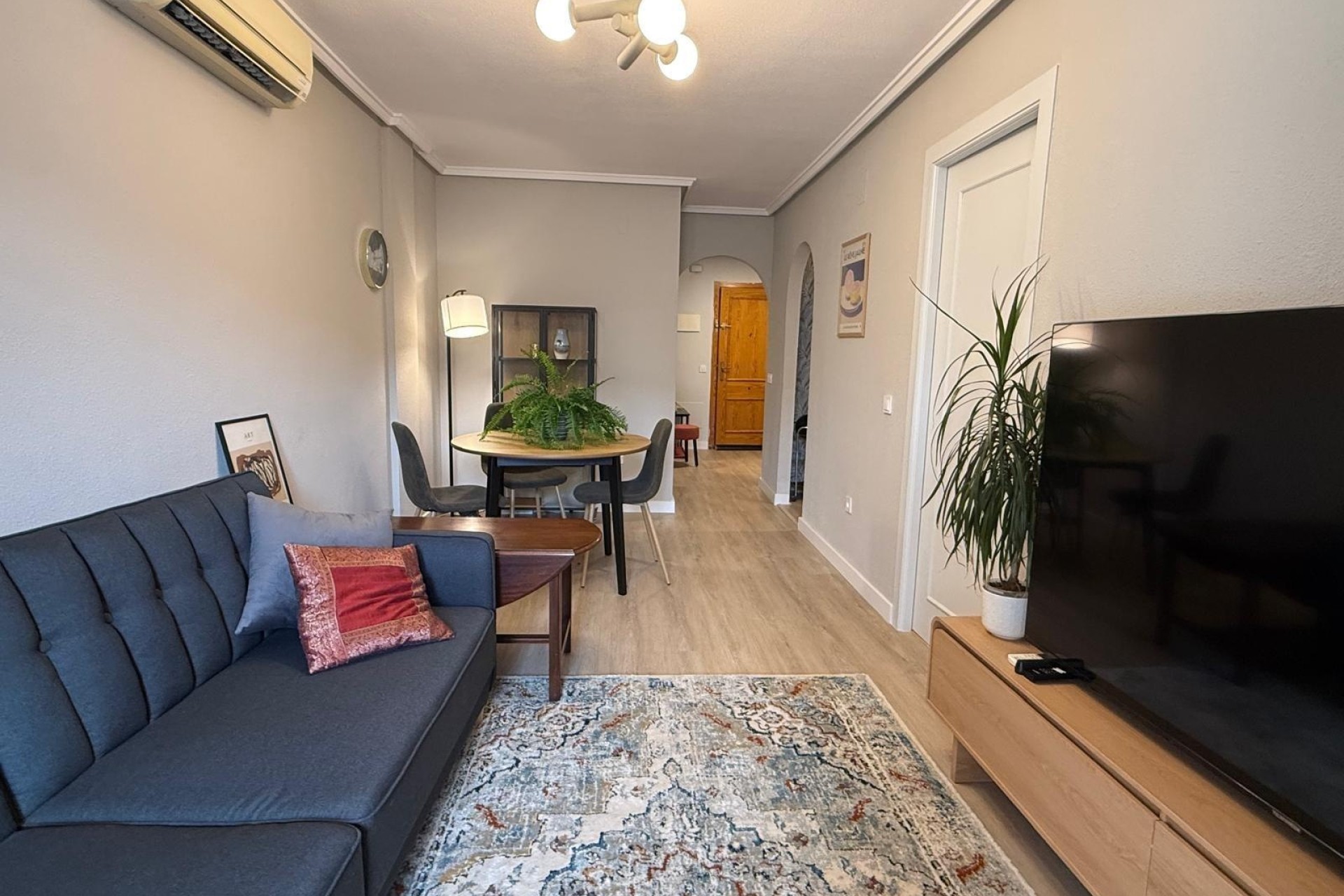 Resale - Apartment / Flat -
Torrevieja - Playa del Cura