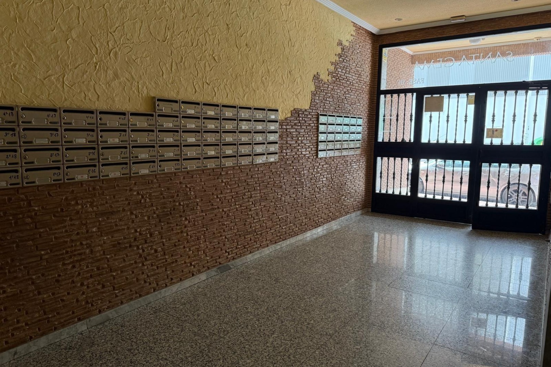 Resale - Apartment / Flat -
Torrevieja - Playa del Cura
