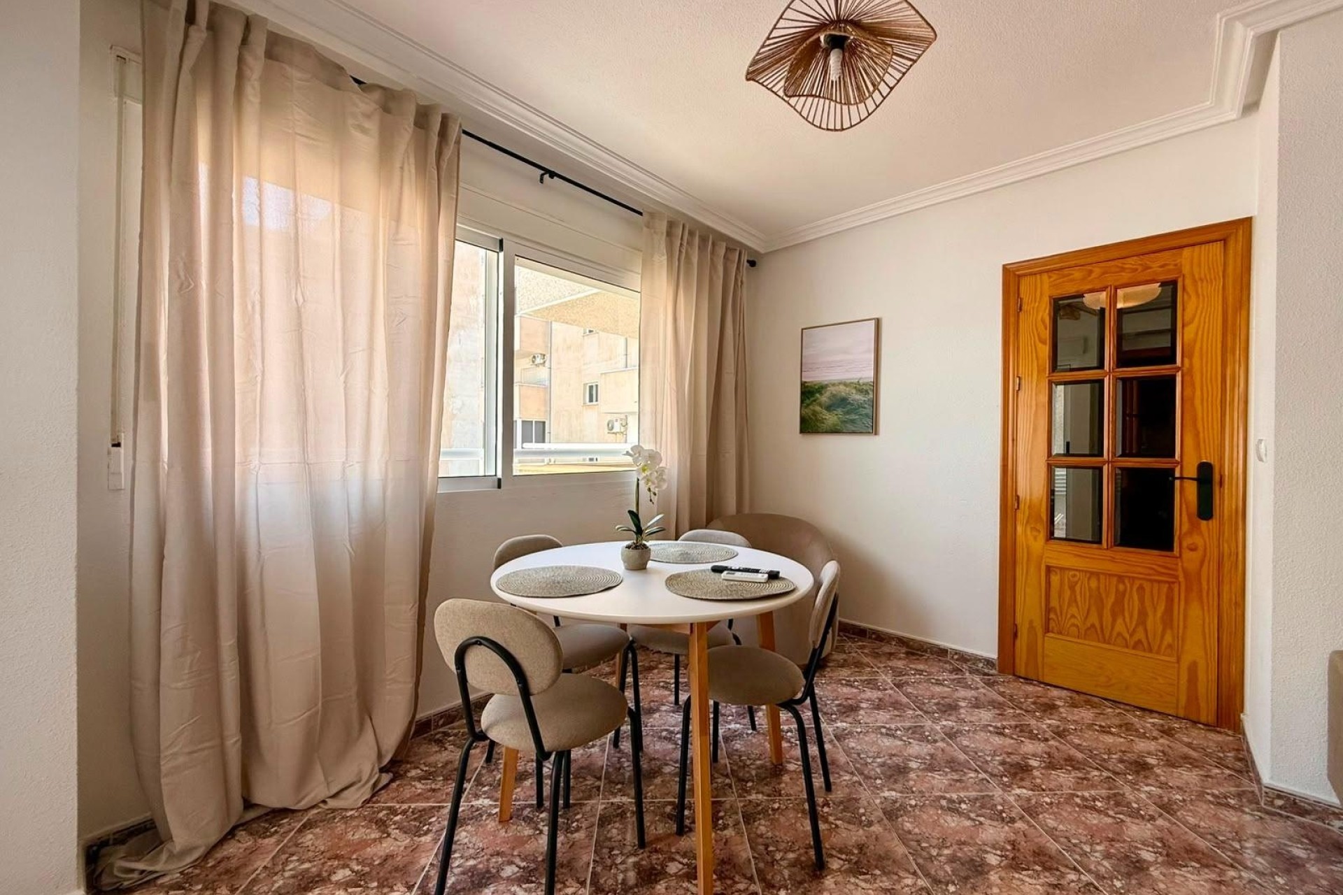 Resale - Apartment / Flat -
Torrevieja - Playa del Cura