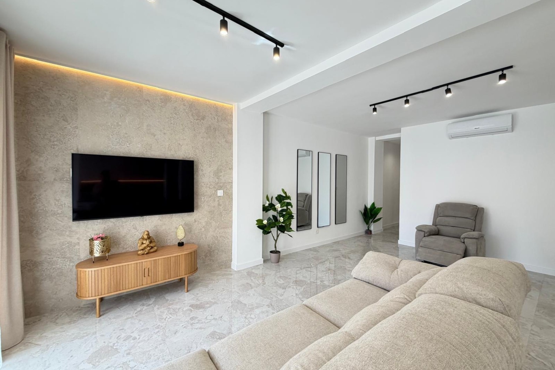 Resale - Apartment / Flat -
Torrevieja - Playa del Cura