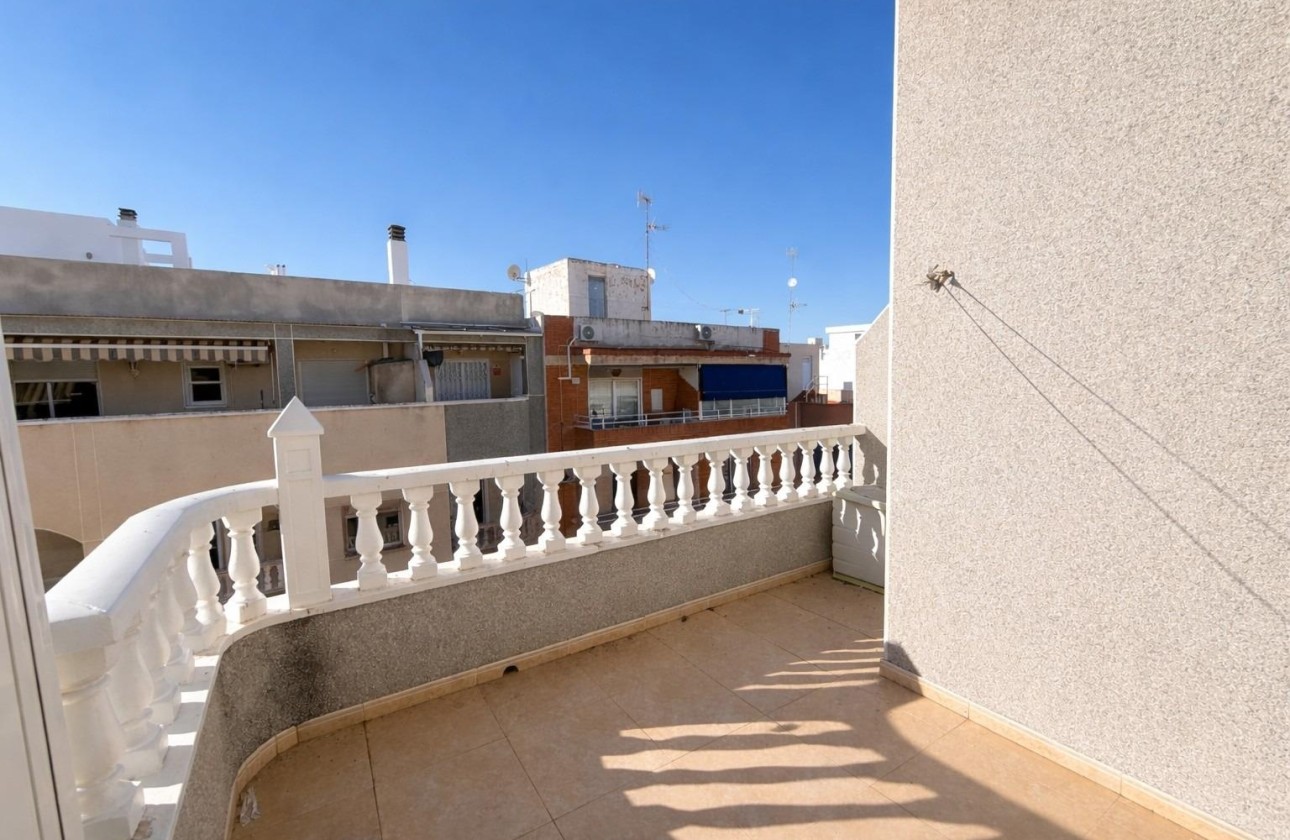 Resale - Apartment / Flat -
Torrevieja - Playa del Cura