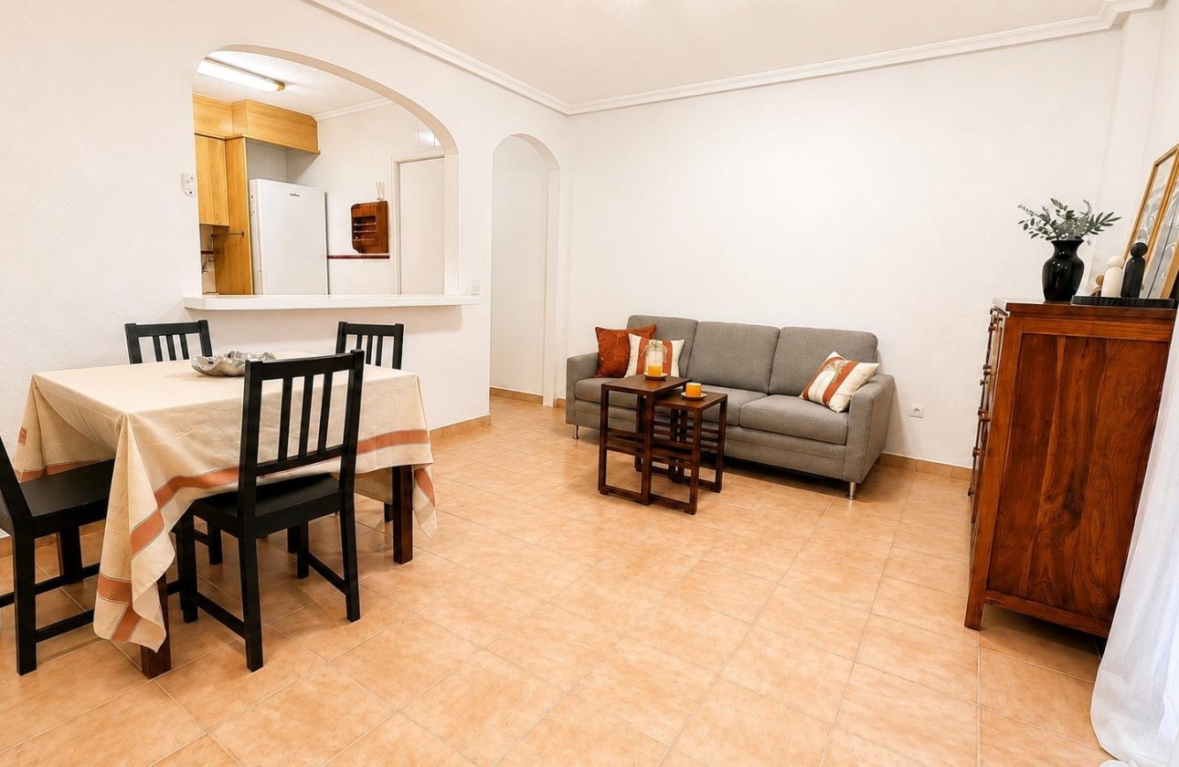 Resale - Apartment / Flat -
Torrevieja - Playa del Cura