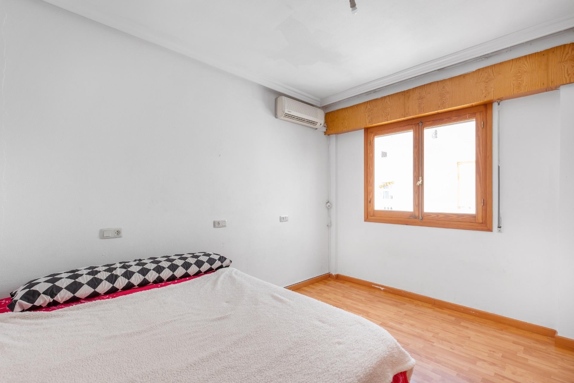 Resale - Apartment / Flat -
Torrevieja - Playa del Cura