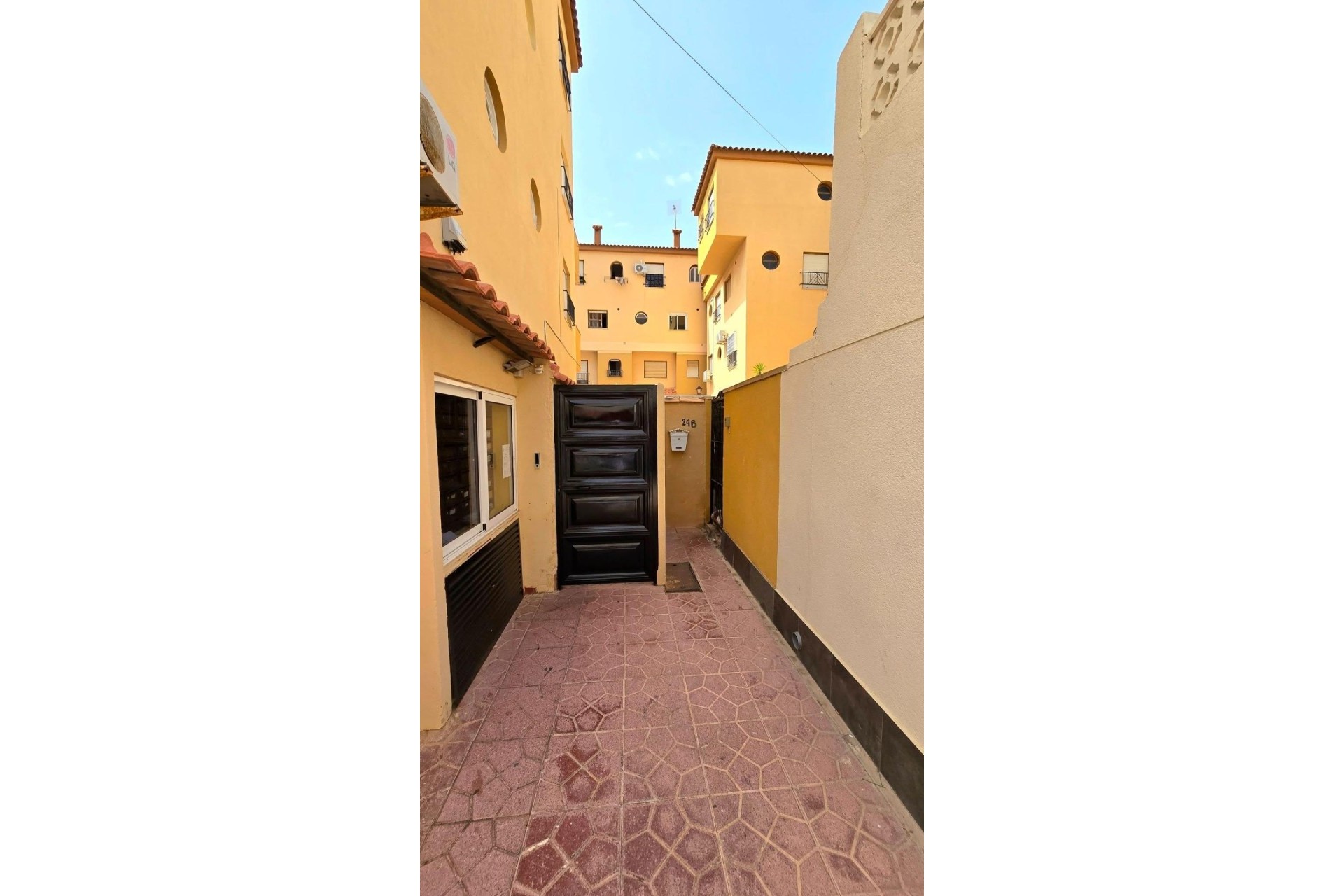 Resale - Apartment / Flat -
Torrevieja - Playa del Cura