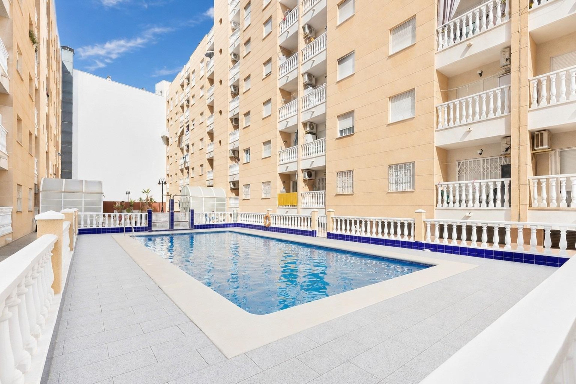Resale - Apartment / Flat -
Torrevieja - Playa del Cura