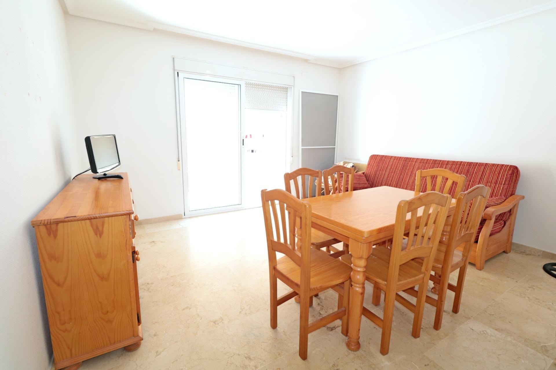 Resale - Apartment / Flat -
Torrevieja - Playa del Cura