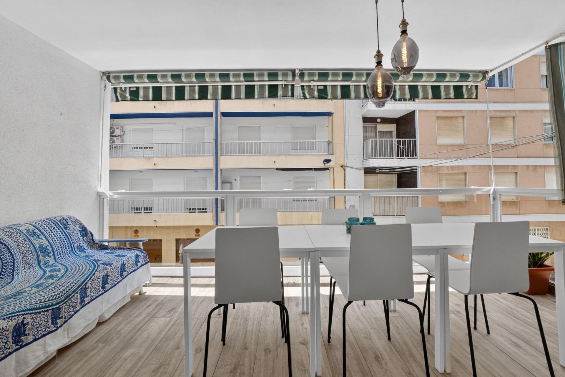 Resale - Apartment / Flat -
Torrevieja - Playa del Cura