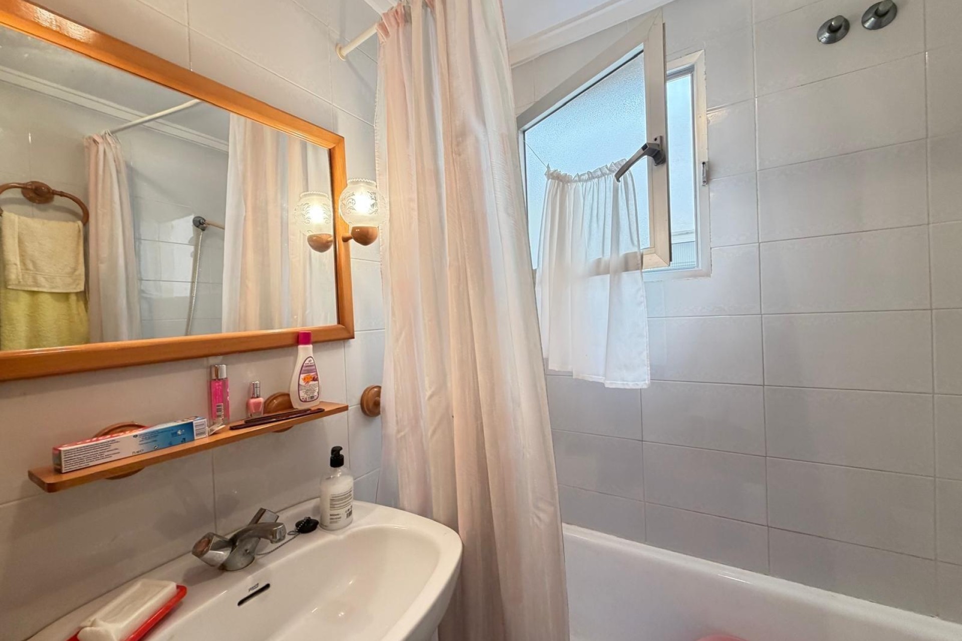 Resale - Apartment / Flat -
Torrevieja - Playa del Cura