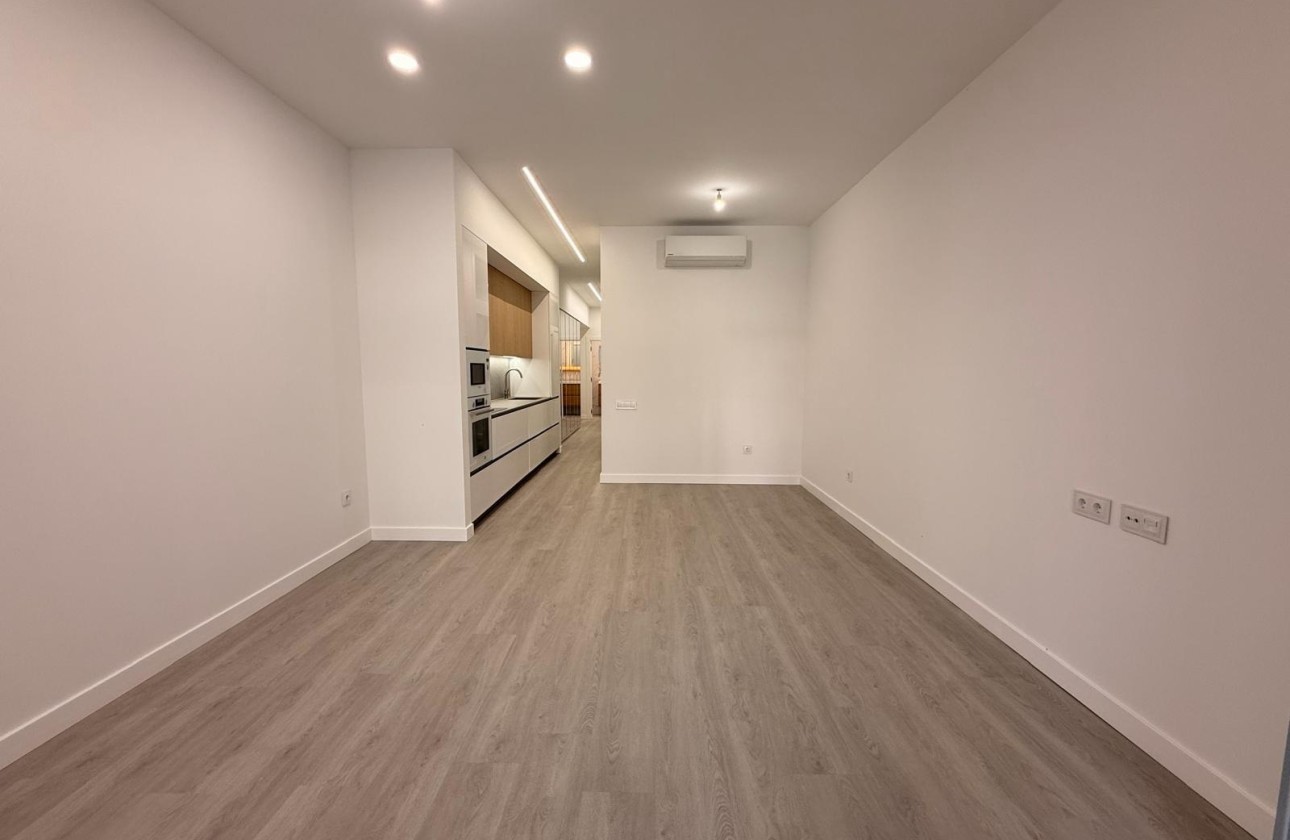 Resale - Apartment / Flat -
Torrevieja - Playa del Cura