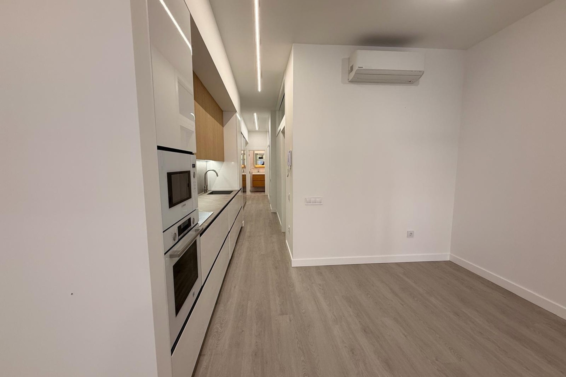 Resale - Apartment / Flat -
Torrevieja - Playa del Cura