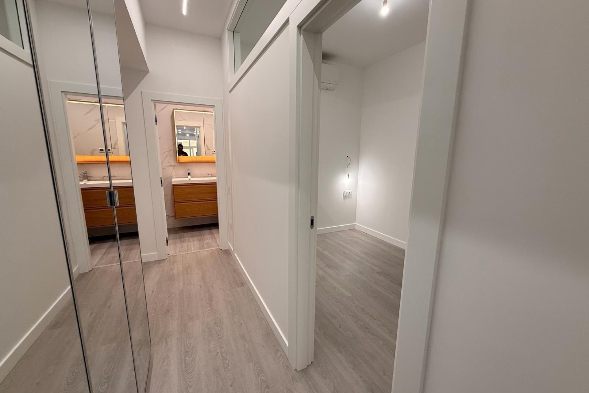 Resale - Apartment / Flat -
Torrevieja - Playa del Cura