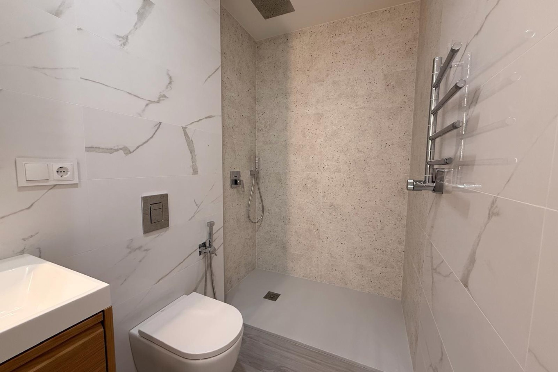 Resale - Apartment / Flat -
Torrevieja - Playa del Cura