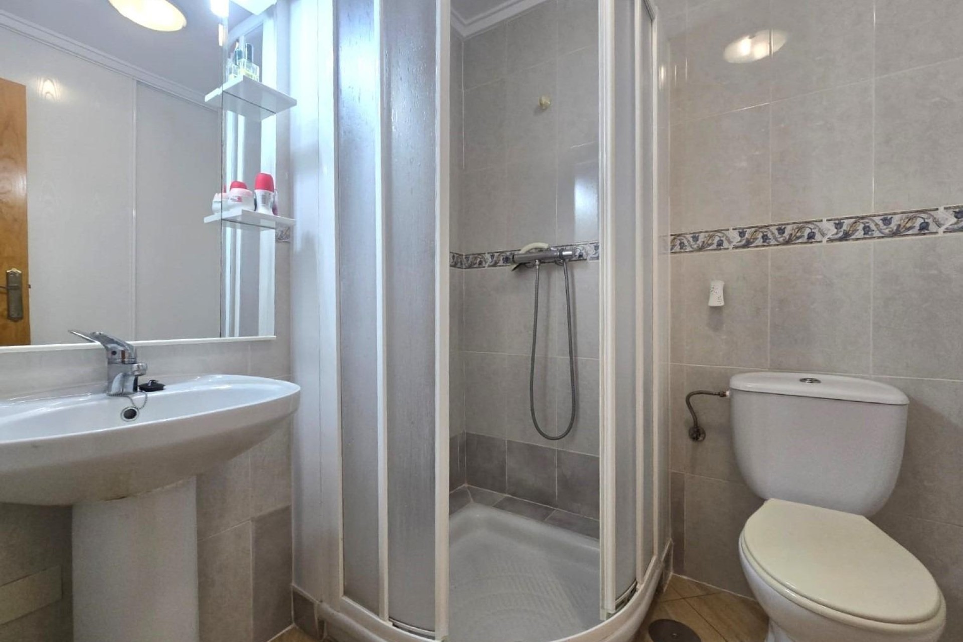 Resale - Apartment / Flat -
Torrevieja - Playa del Cura