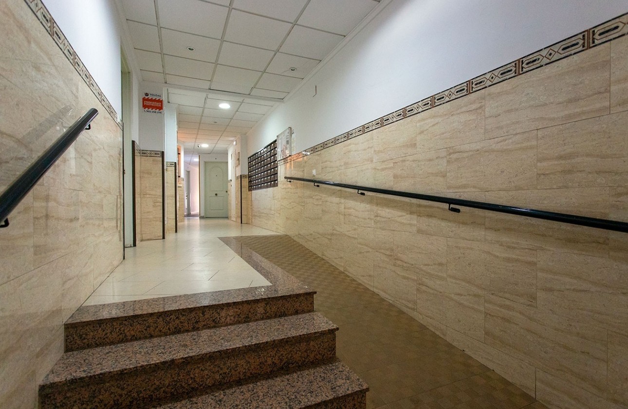 Resale - Apartment / Flat -
Torrevieja - Playa Los Locos