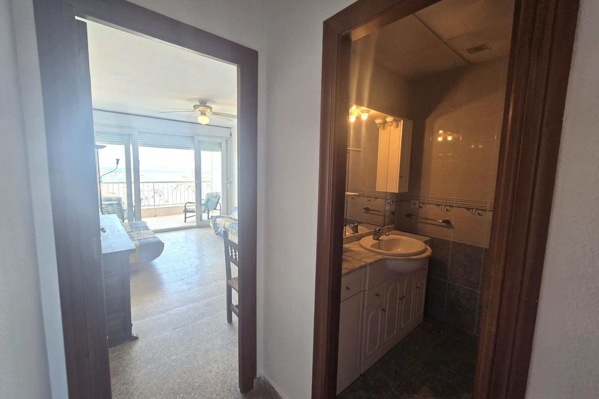 Resale - Apartment / Flat -
Torrevieja - Puerto Deportivo Marina Salinas