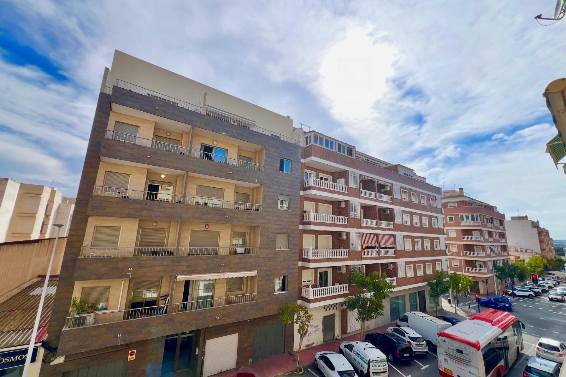 Resale - Apartment / Flat -
Torrevieja - Puerto Deportivo