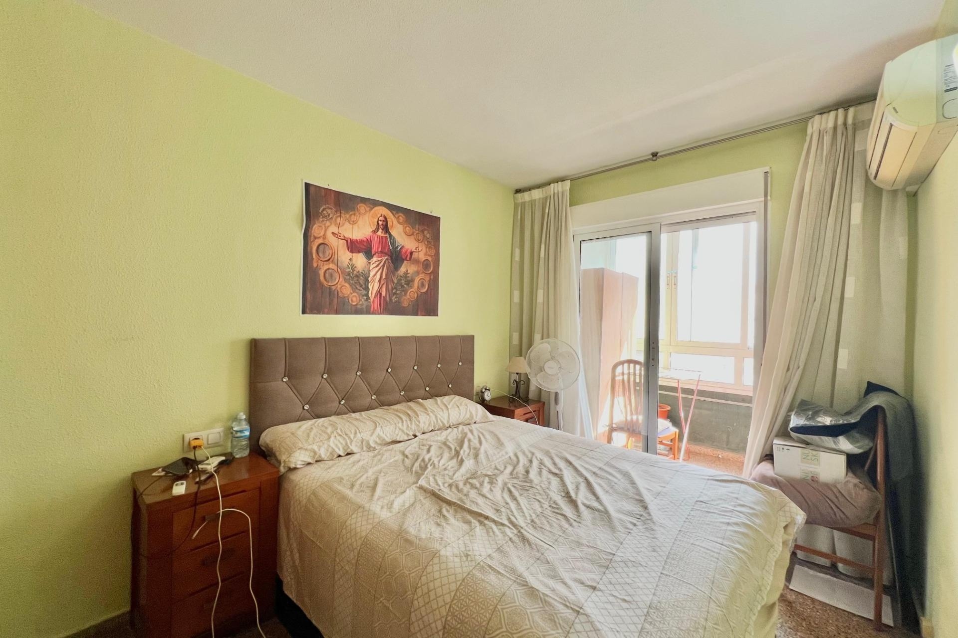 Resale - Apartment / Flat -
Torrevieja - Puerto Deportivo