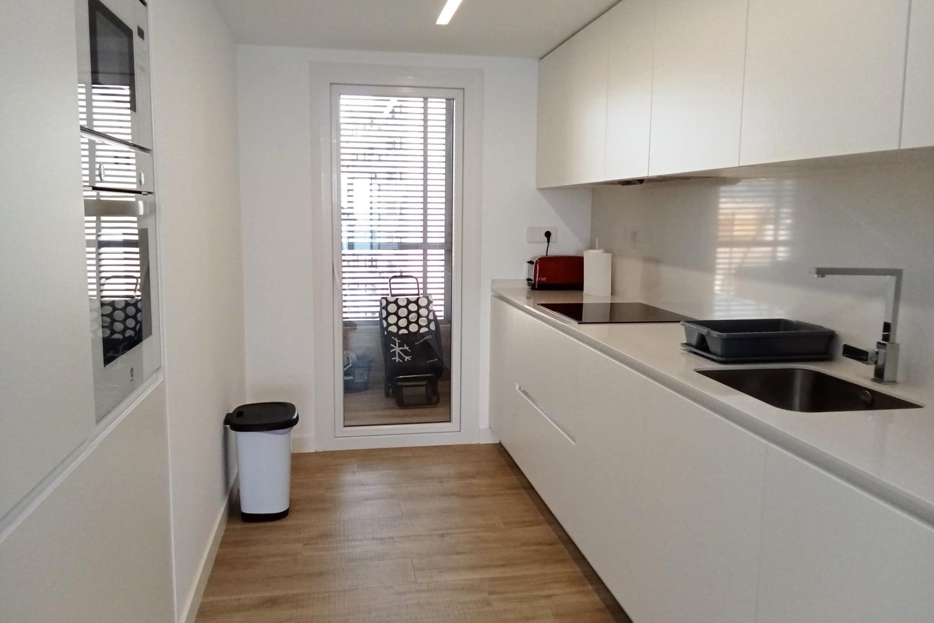 Resale - Apartment / Flat -
Torrevieja - Punta Prima